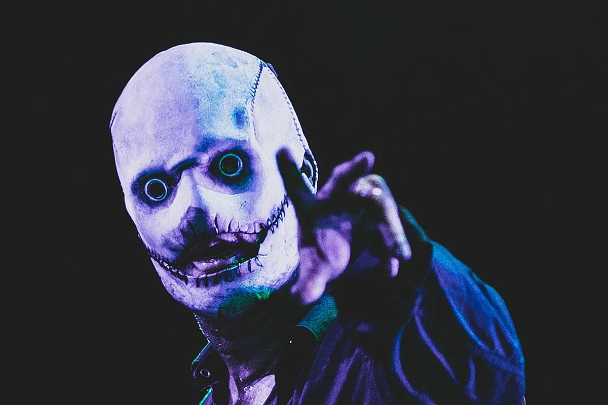Slipknot's official video for "The Dying Song (Time To Sing)"