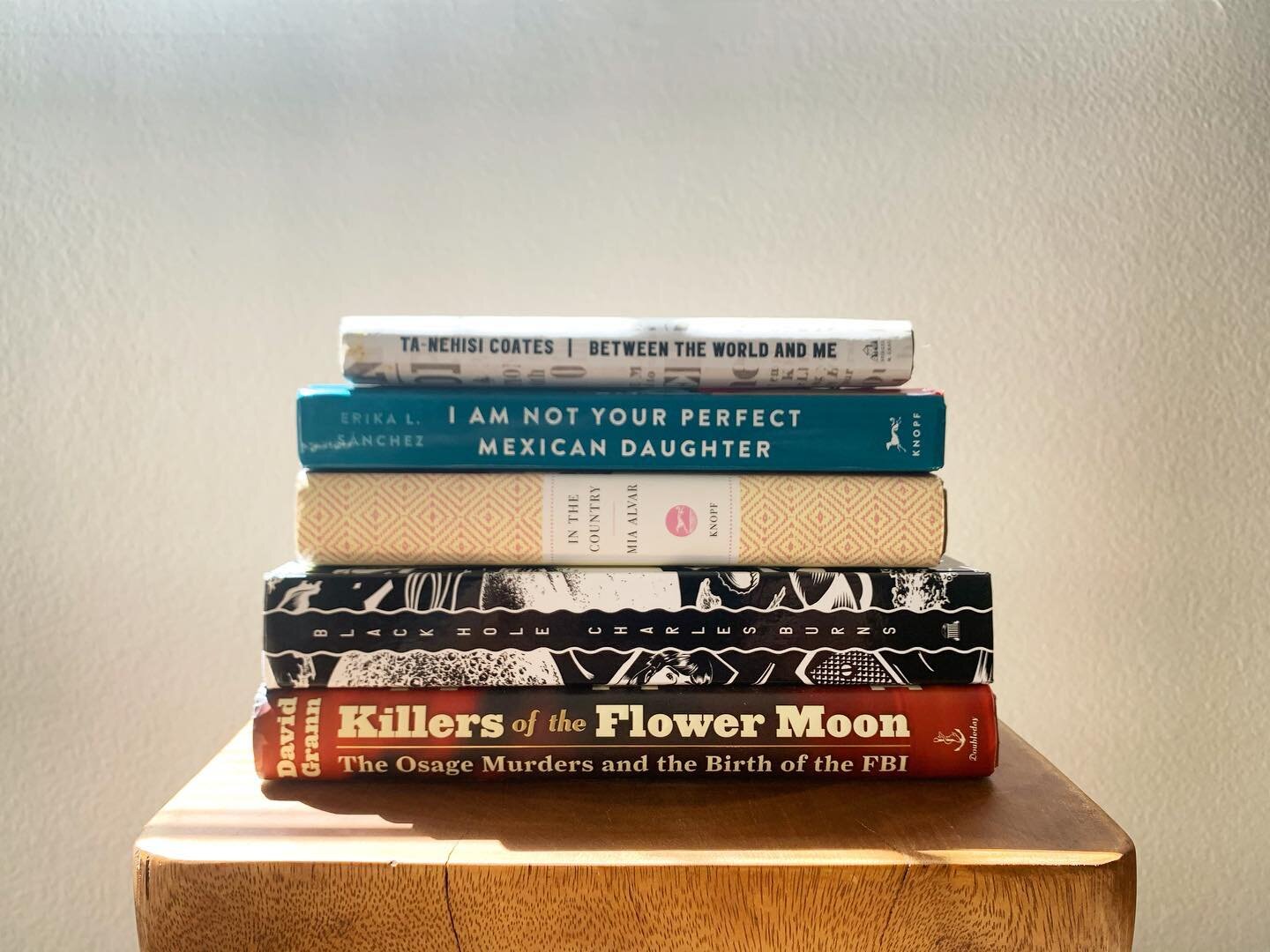 To all the books I loved before... I&rsquo;m still here &amp; I still love you! I stare at this stack every day &amp; bring it anywhere I post up for the day. These are books I started before &amp; during quarantine. 
⠀⠀⠀⠀⠀⠀⠀⠀⠀
Though books have alwa