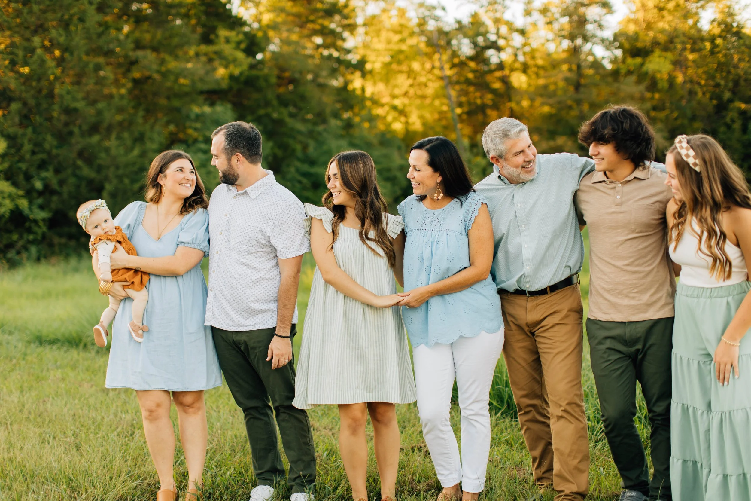 The Hoppers Full Family — AD images