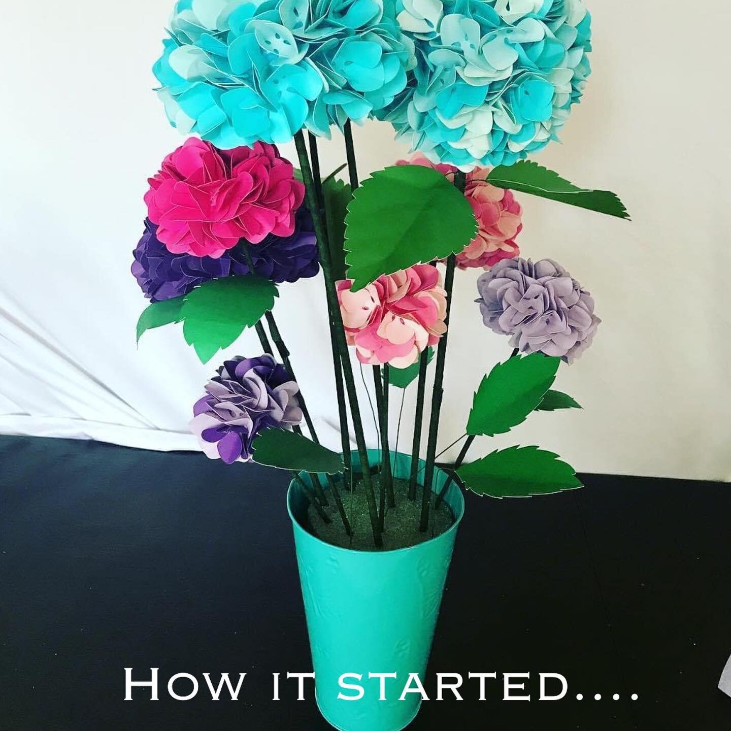 #FBF A couple of years ago Lenox Mall asked me to create an arrangement for them. The first photo is what I thought I would be creating, the second photo is what I ended up making.. a 6ft tall potted arrangement with multi-colored hydrangeas. Vastly 