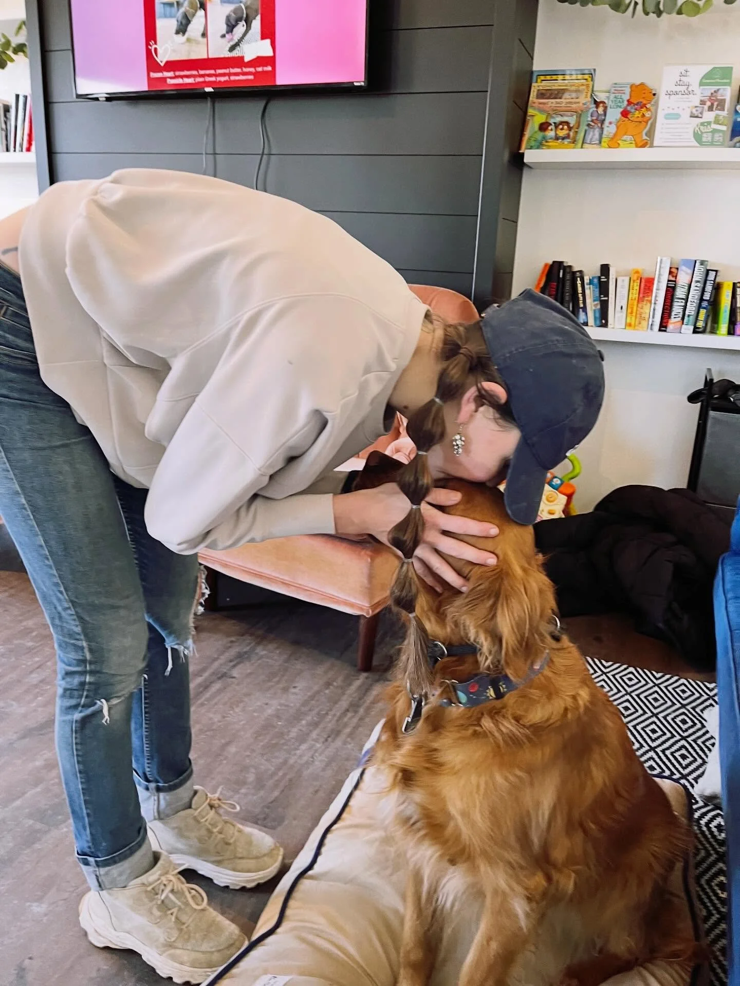 Training 🐾 Vibes

Allison has been busy at work these past two weeks with training pups - including Alexander from @pchs_rochester 👏🏼 We&rsquo;ve known most of these pups for a year or more and to witness them absorb this training &amp; grow in co