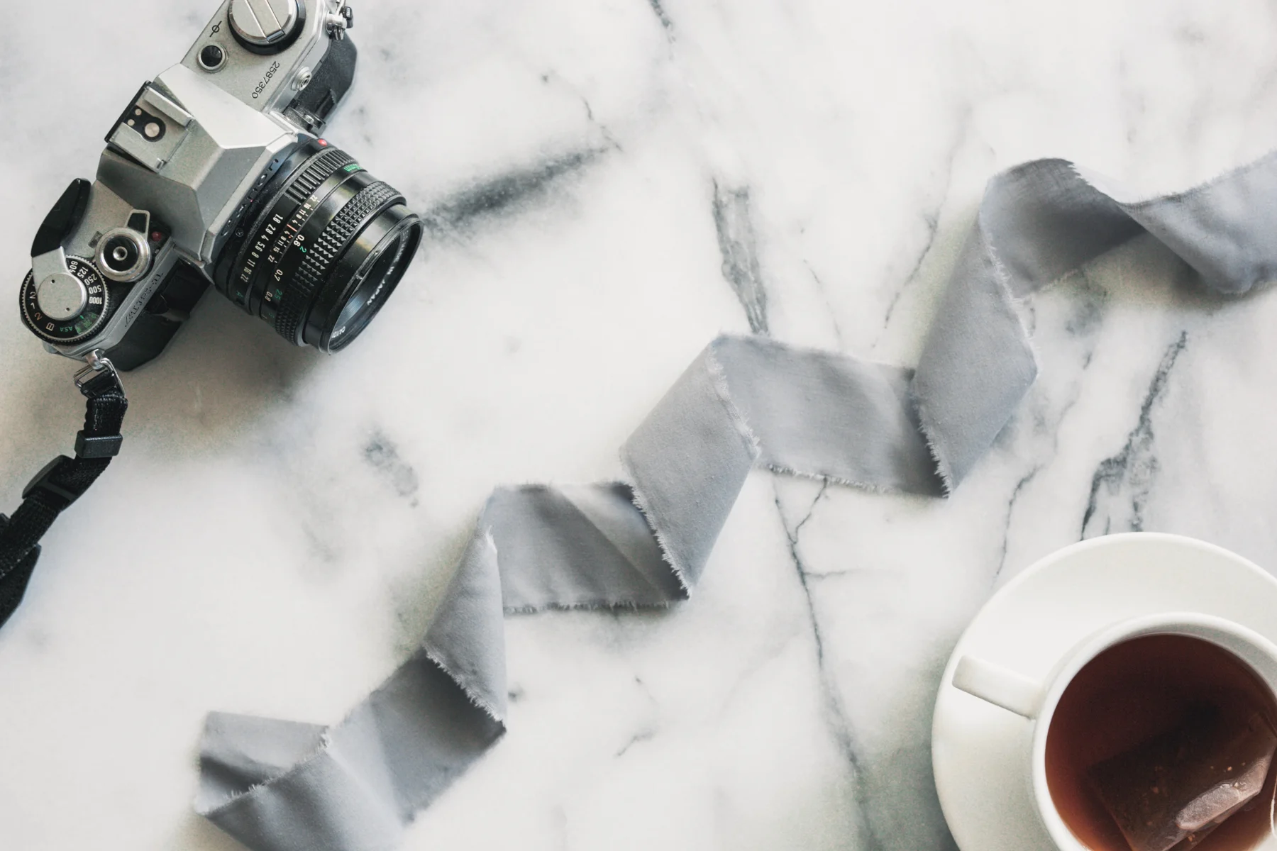 JOURNAL Lorem ipsum dolor sit amet, consectetuer adipiscing elit, sed diam nonummy nibh. 