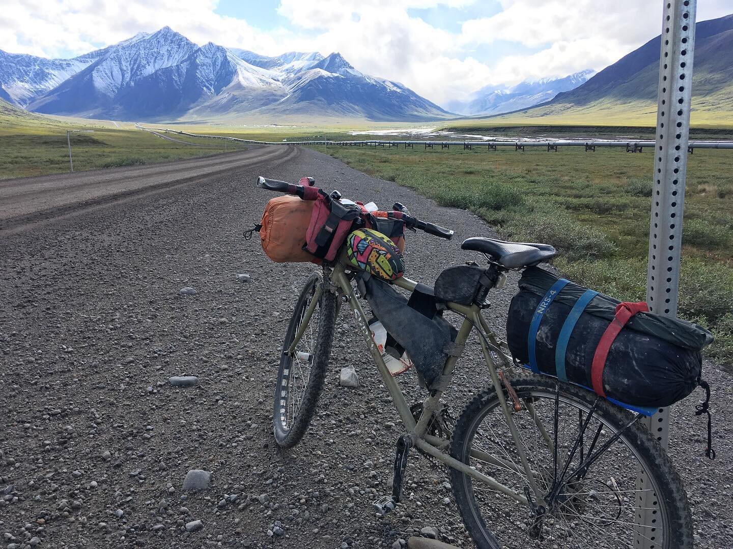 Can you spot our fun cockpit bag? Katie took her custom bag on an AK Haul Road adventure this past summer and now we wanna go too&hellip;

We love to see where you take your Sew Alpine gear!

#sewalpine #handmade #custommade #customsewn #bikebag #bik
