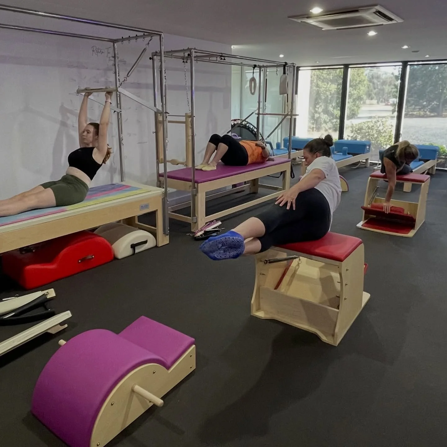 &lsquo;Tis the season for change and new beginnings. So why not try something new and set yourself up for a strong and flexible 2026?
With classes 6 days a week and a refreshed timetable with new classes starting Jan now is the best time to try Pilat