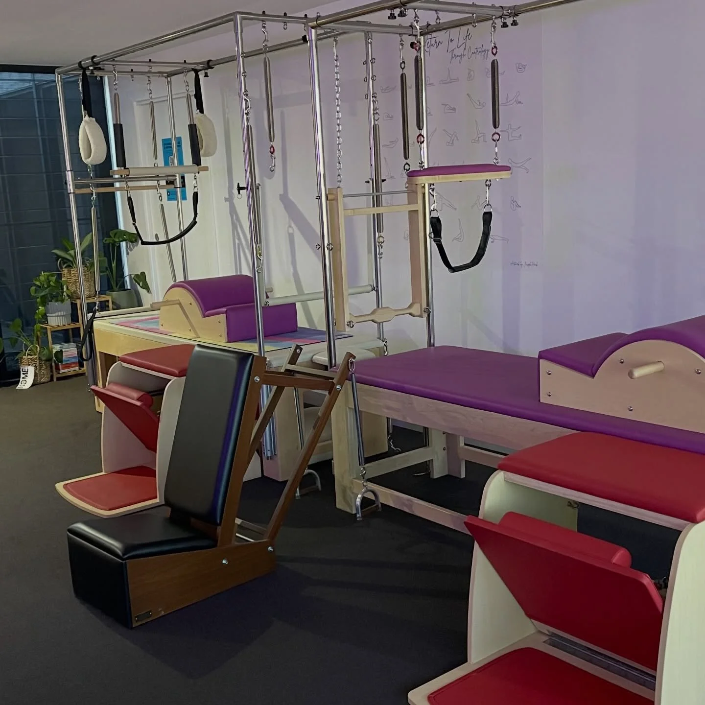 A dash of colour, a sprinkle of fun and a whole world of movement at your fingertips.
Pick your class style, or try them all. Pilates meets you where you are at, it challenges you to grow and change and it supports you through every stage of life. 
S