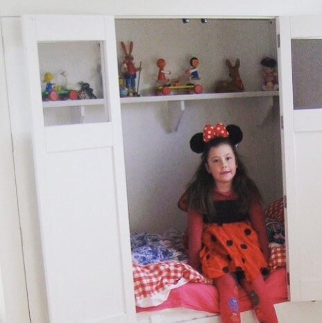 Kids rooms my daughter years ago in her cupboard bed I bought back from Holland. The Dutch have the most funnest stuff for kids rooms.
#interiordesign #interiordecorating #kidsroomdesign #kidsroomdecor #kidsroom #kidsroominspo #nurserydecor #kids #ho