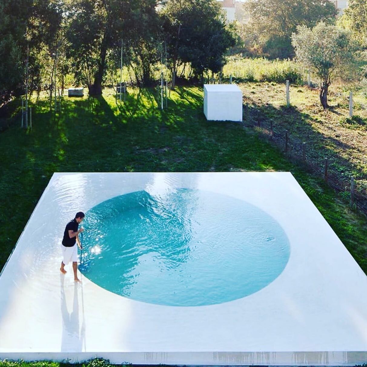 Mmmm good different &lsquo;alfif house&rsquo; design@Guilhermachadova #pool ##poolside #pool #summer #swimmingpool #pooltime #poolparty #swimming #pooldesign #pools #summervibes #travel #vacation #poolday #poollife #poolsofinstagram #summertime #pool