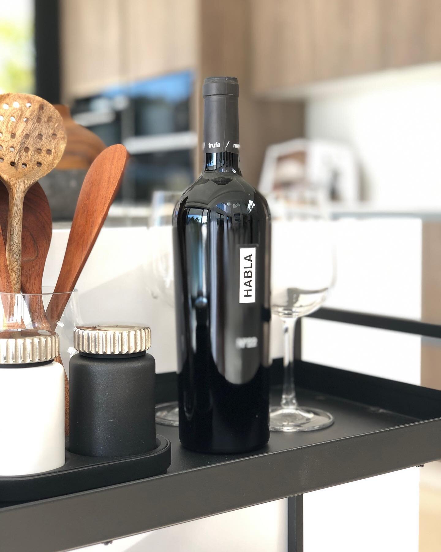 Wine is bottled poetry. 
⠀⠀⠀⠀⠀⠀⠀⠀⠀
#love #life #treats #healthy #lifestyle #kitchendecor #interiordesign #projectlosolivos
#interiorlovers  #interiordesign #interiordesignbyannsand #annsand #elevateddesign #highenddesign #high-enddesign @high_endhome