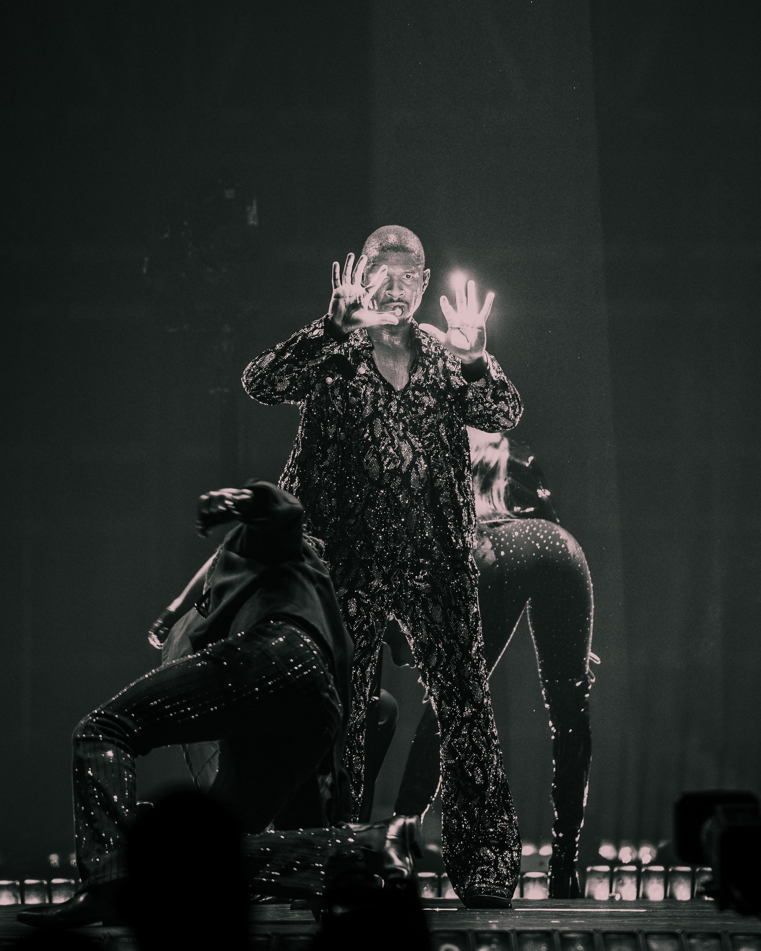 USHER--12.jpg