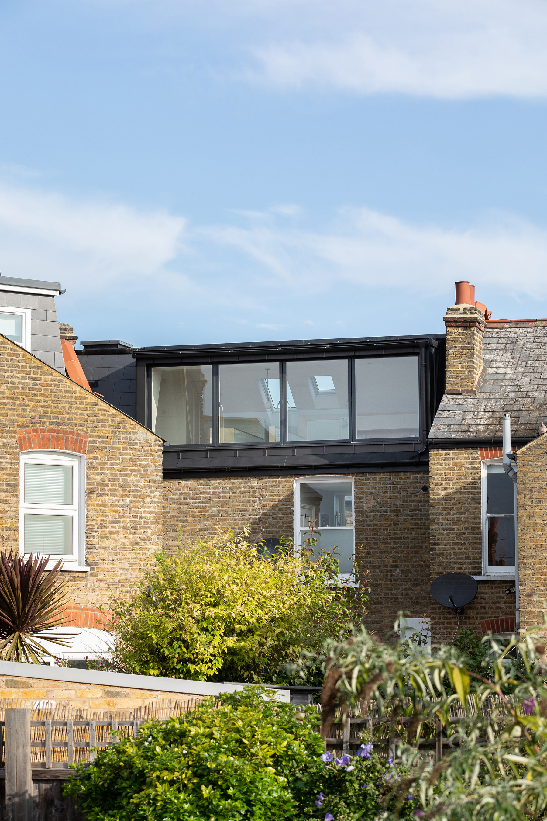 01-smeaton-road-victorian-house-roof-extension-loft-conversion-site-photo-architecture-wandsworth-south-london-uk-rider-stirland-architects-adam-scott.jpg