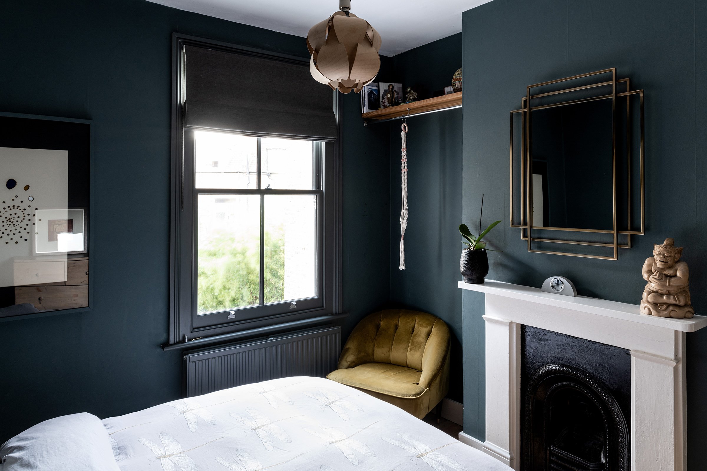 13-mcdowall-road-bedroom-interior-design-architecture-london-uk-rider-stirland-architects.jpg