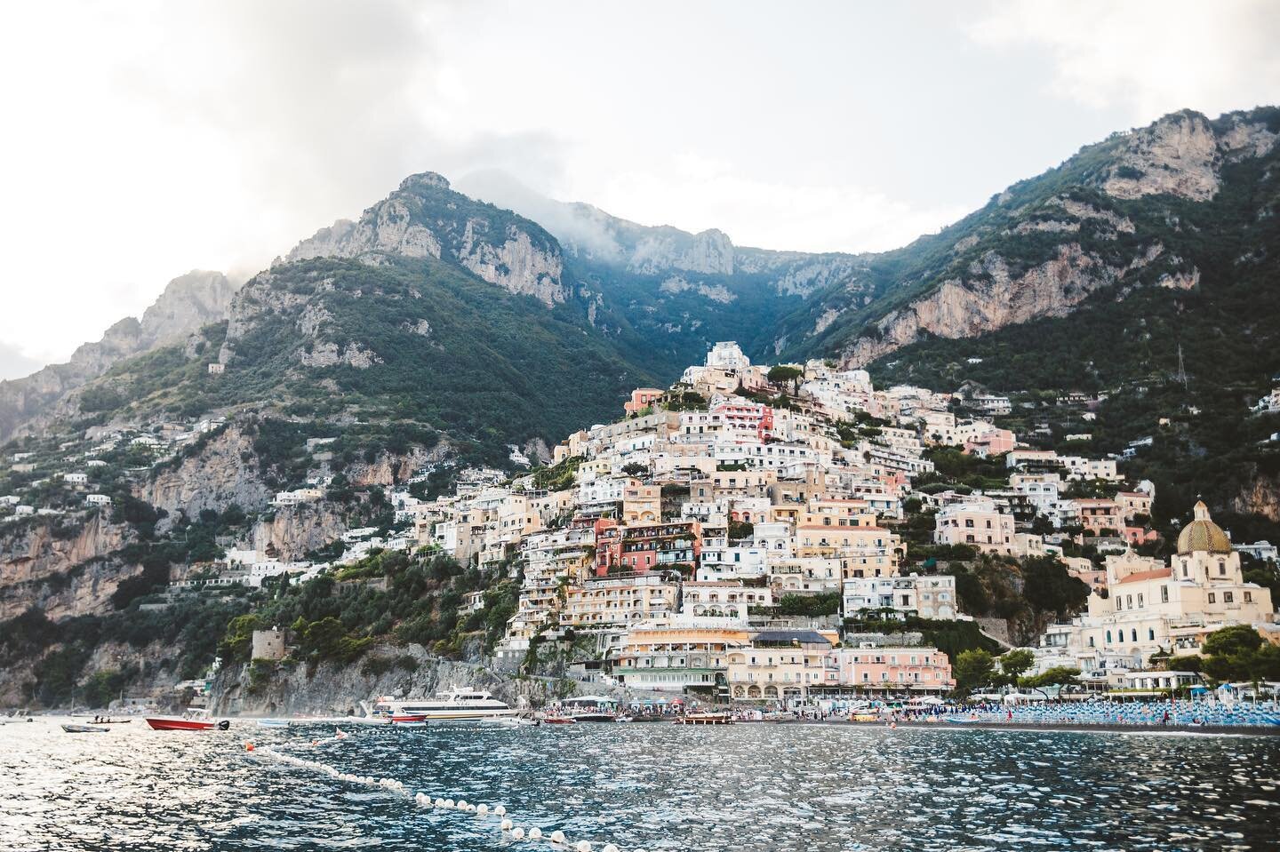 P O S I T A N O //

If you&rsquo;re not yet familiar with this spectacular scenery where have you been hiding?! 😉

One of the most picture perfect and famous locations in the Amalfi Coast, Positano is a dream destination for you and your guests for 