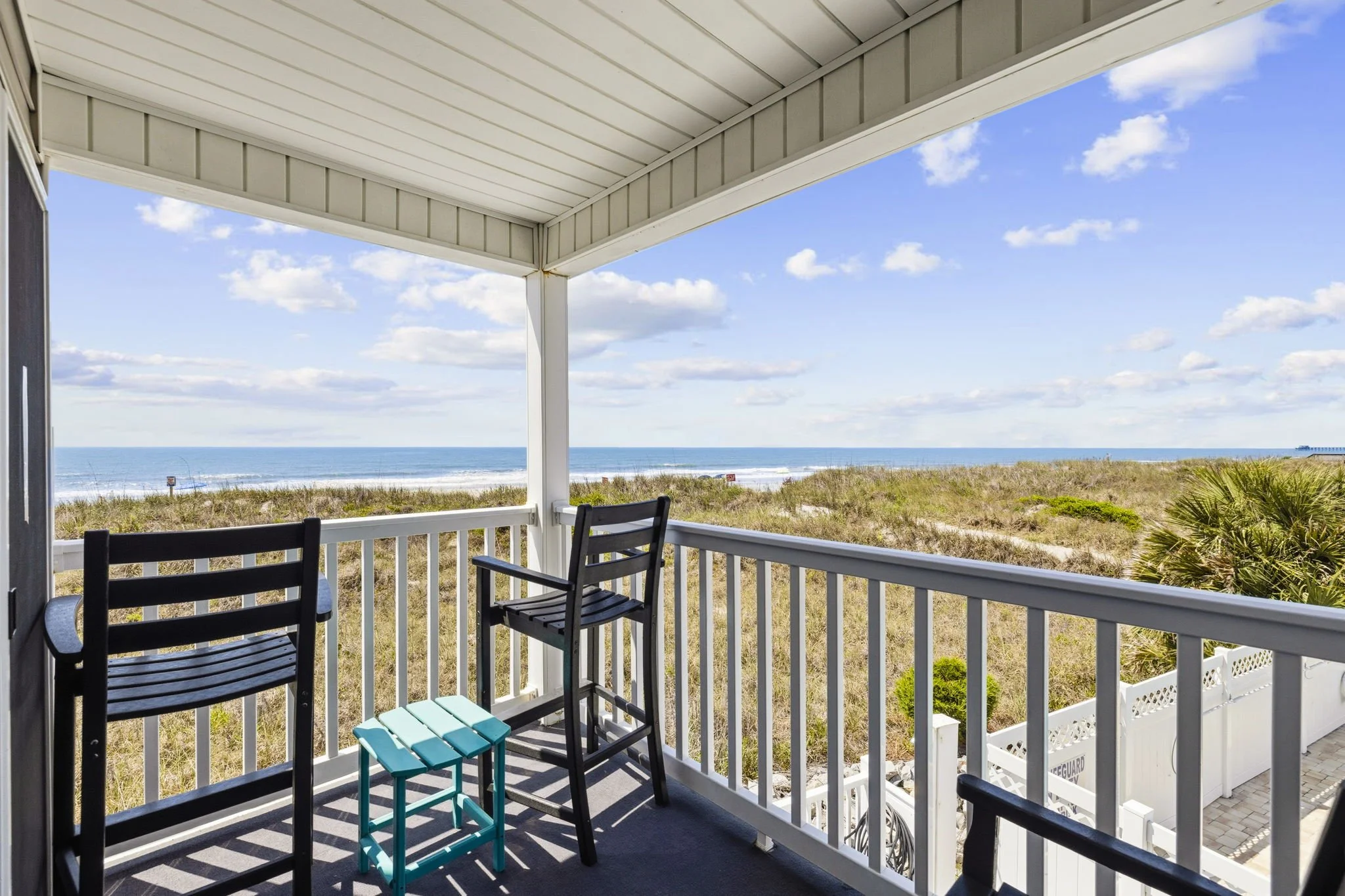 More views from the fantastic oceanfront balcony!