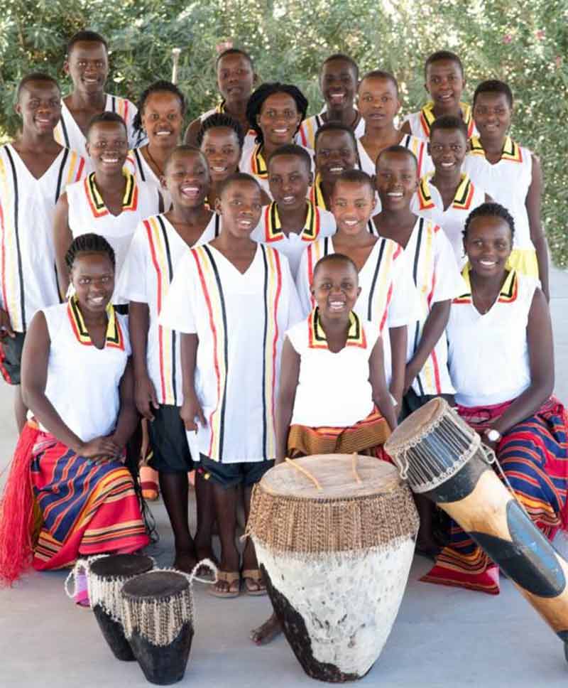Choir-Group-1b.jpg