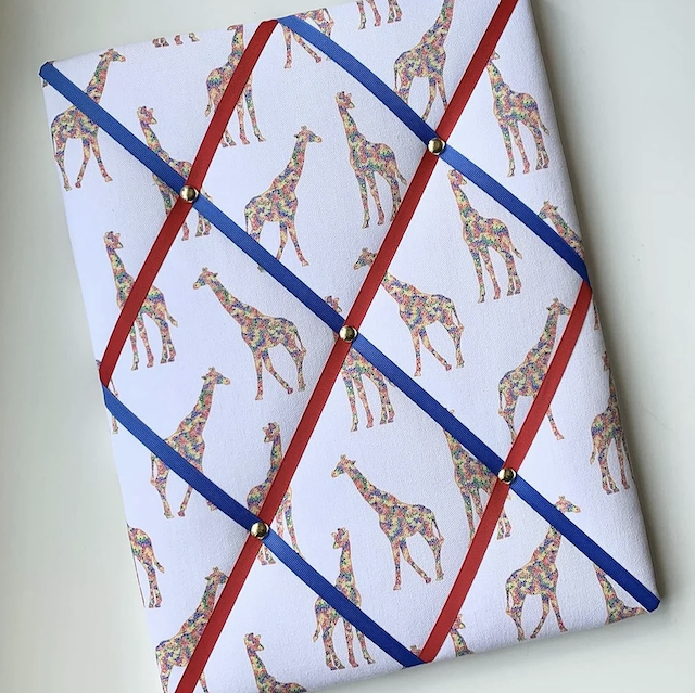 Giraffe Notice Board
