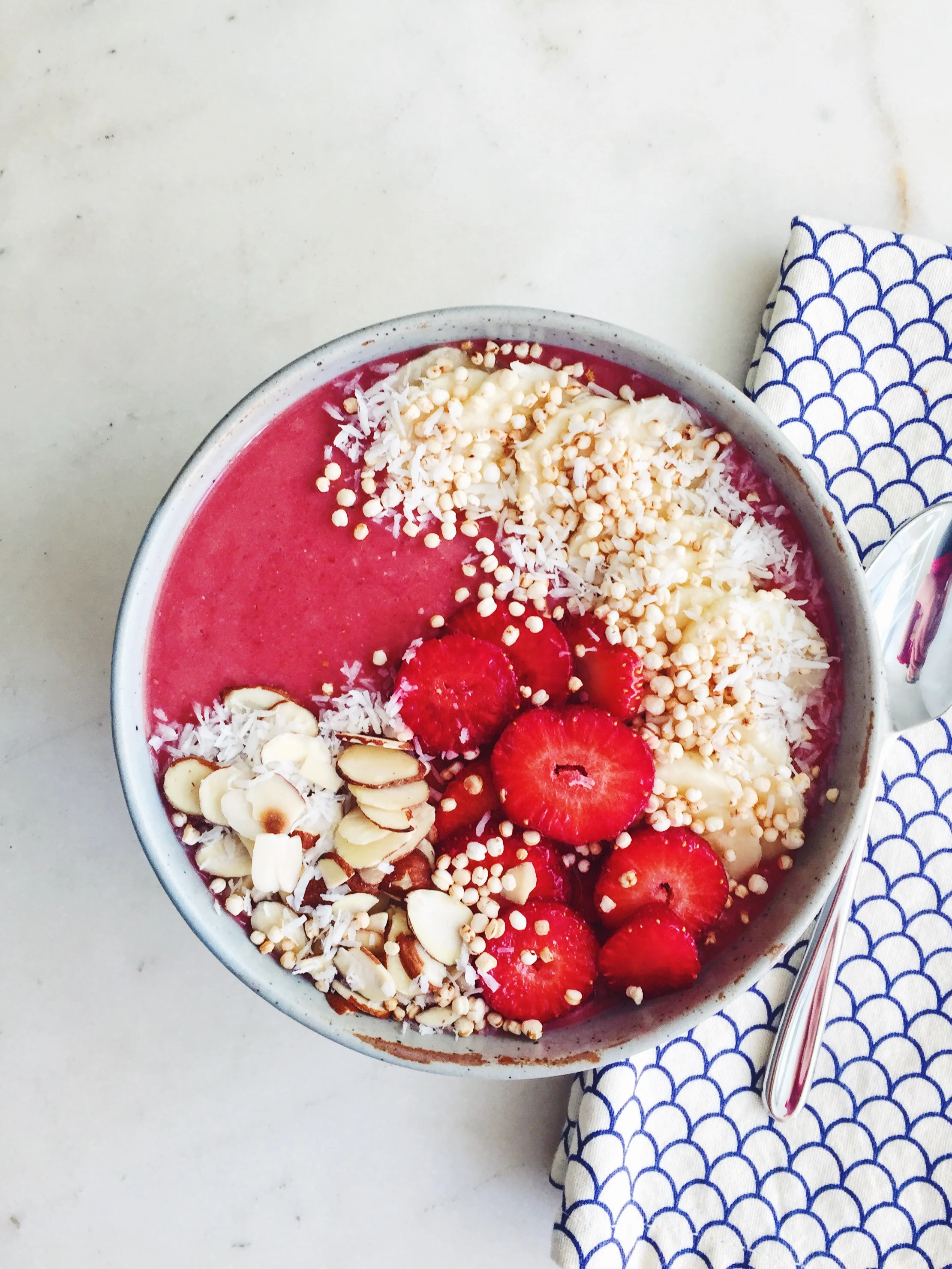 Creamy Berry Avocado Smoothie Bowl
