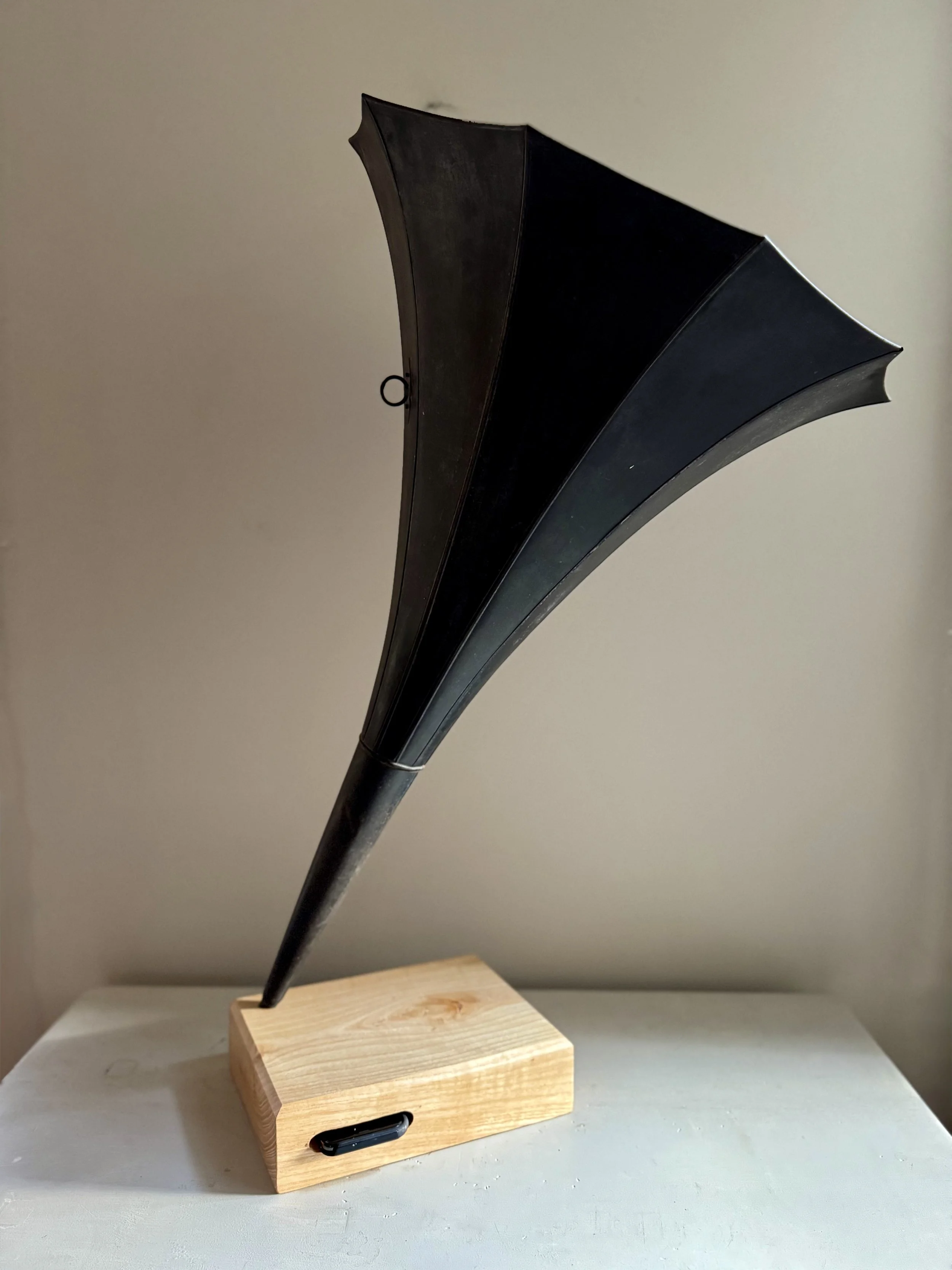 Edison Standard phonograph horn for your phone