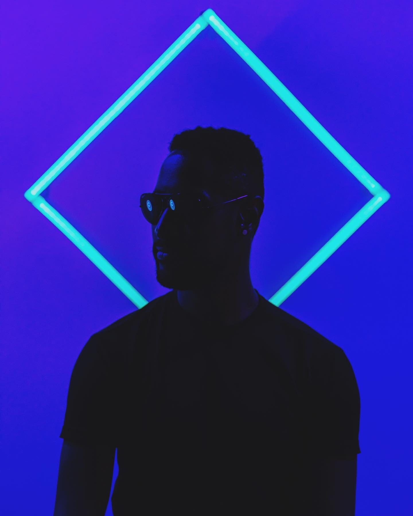 🌐N E T R U N N E R 🌐
.
FOLLOW ⏩ @mystr_lux for SCI-Fi 👾THEMED ART. 🤖
PC: @glkclothingco @cr8iv___tkdwn 
.
&ldquo;Using their brain-computer interface implants, they roam the Internet, looking for systems to hack and information to sell&rdquo; 
- 