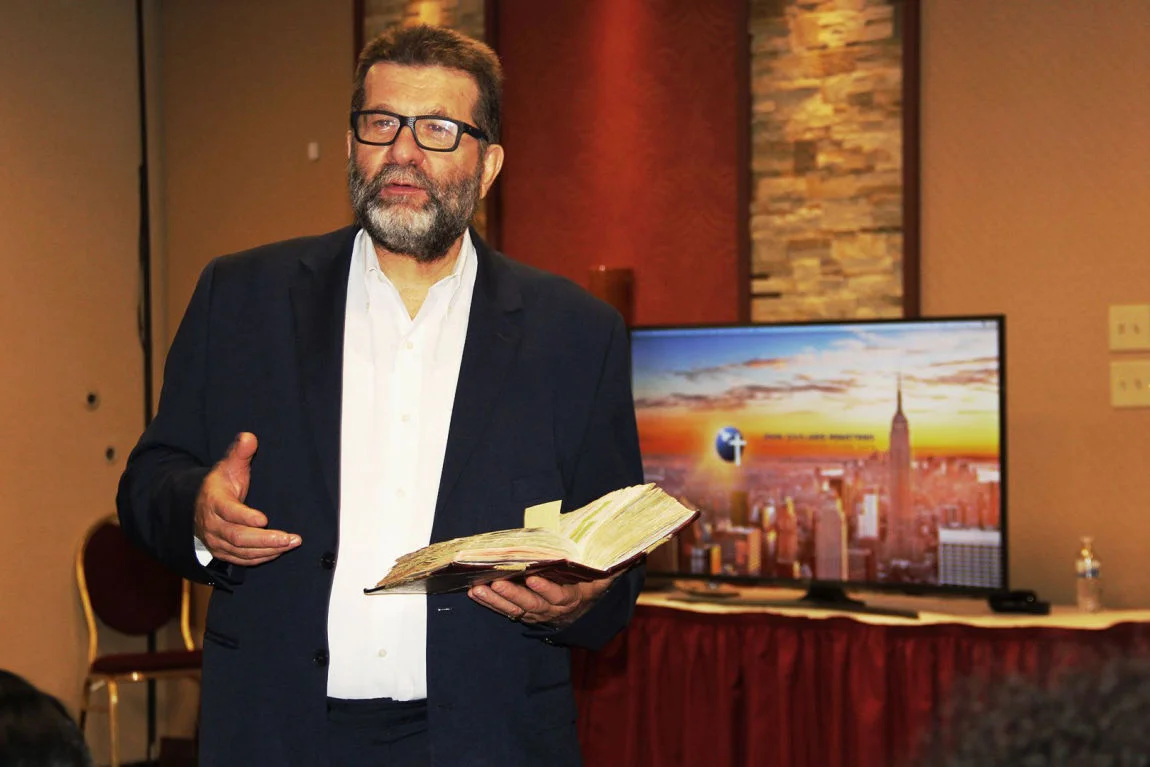 john-teaching-1150x767.jpg