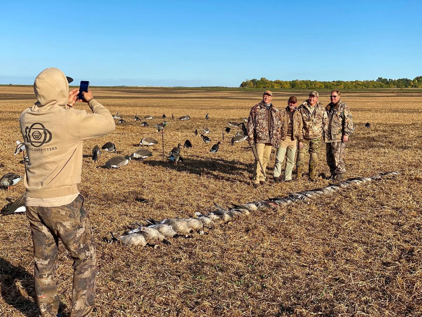 Mixed limit of darks, man We love specs in a pea field!