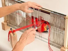 threading holder 2.jpg