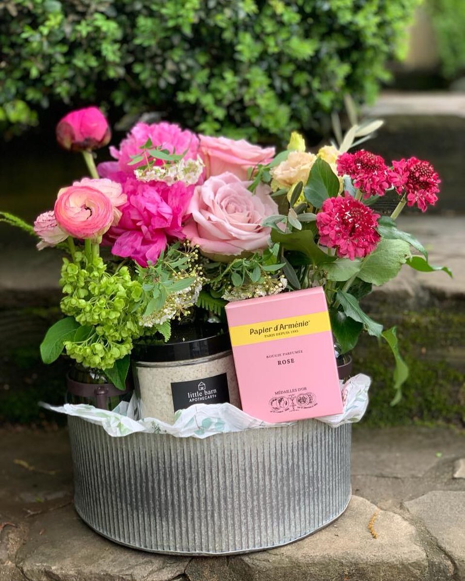 Mother&rsquo;s Day is upon us! Visit our Boutique at @westsideprovisions or shop online at order.lejardinfrancais.com to find the perfect gift for Mom! We&rsquo;re offering delivery and pick up Friday, Saturday, and Sunday 💖 LINK IN BIO

#lejardinfr