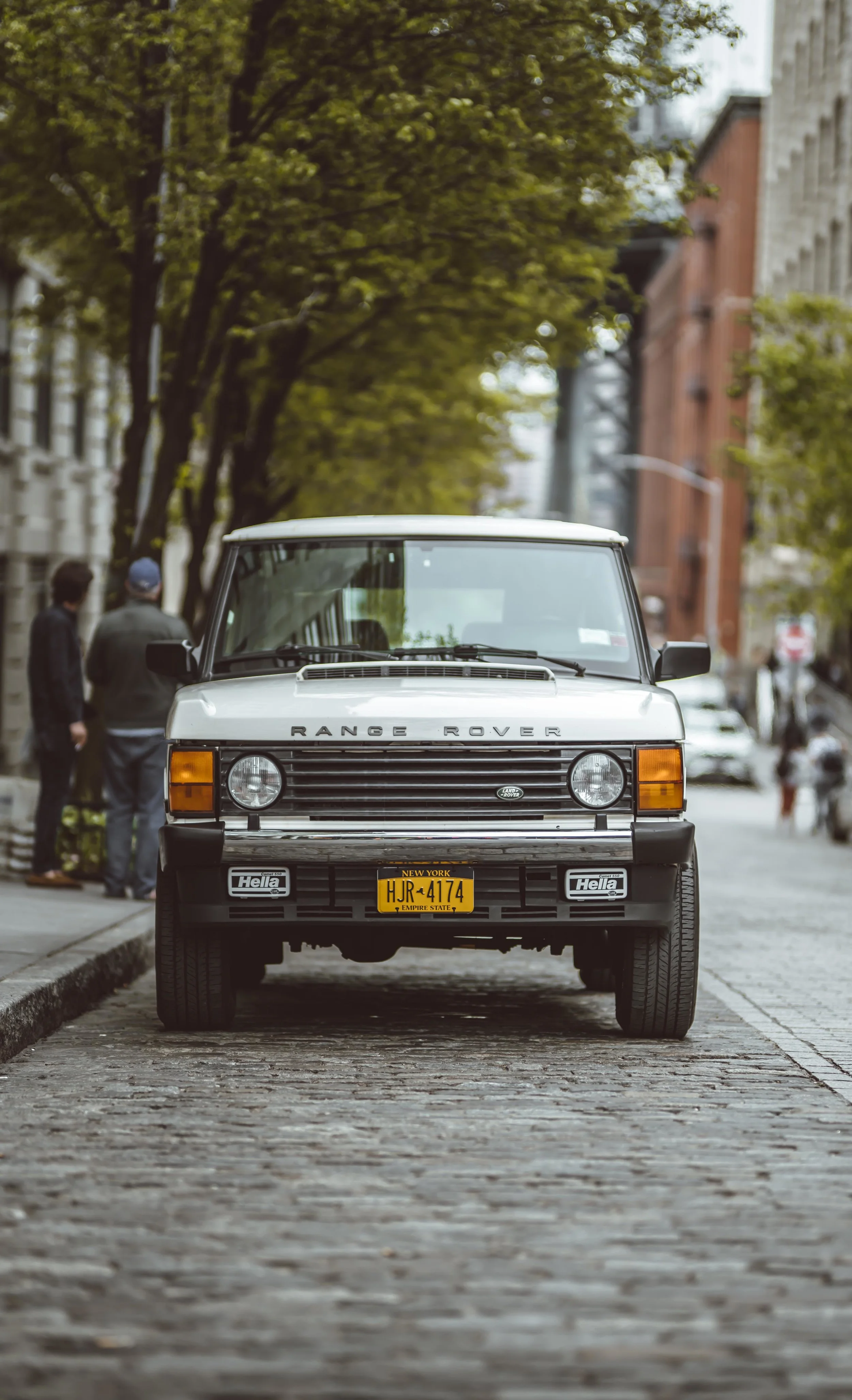 2xlarge_1995_Range_Rover_Classic_white_0016_Layer 22.jpg