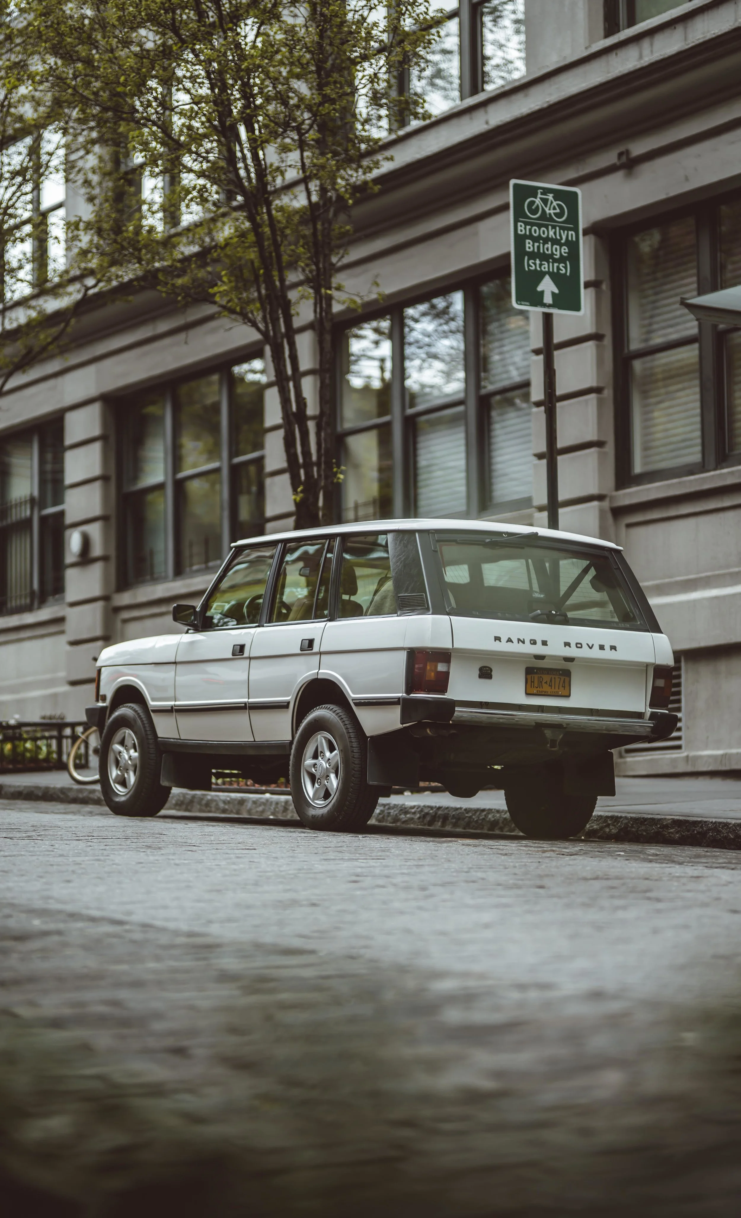 2xlarge_1995_Range_Rover_Classic_white_0017_Layer 21.jpg