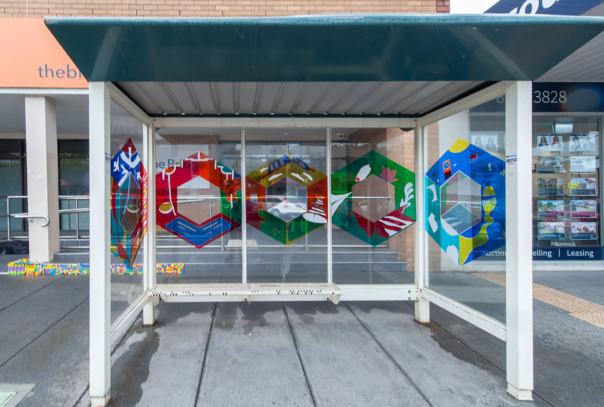 Redeveloped for mixed-use in the mid-20th century, Noble Park is now a multicultural and multifunctional immigrant community with vibrant shopping, entertainment, industry precinct and transport hub. Although it has undergone ups and downs, there is many preserved historical and cultural heritage for aboriginal residents. However, there are not many visual presentations for today’s place image, and the language barrier has lead to apathetic neighbourhood relations.