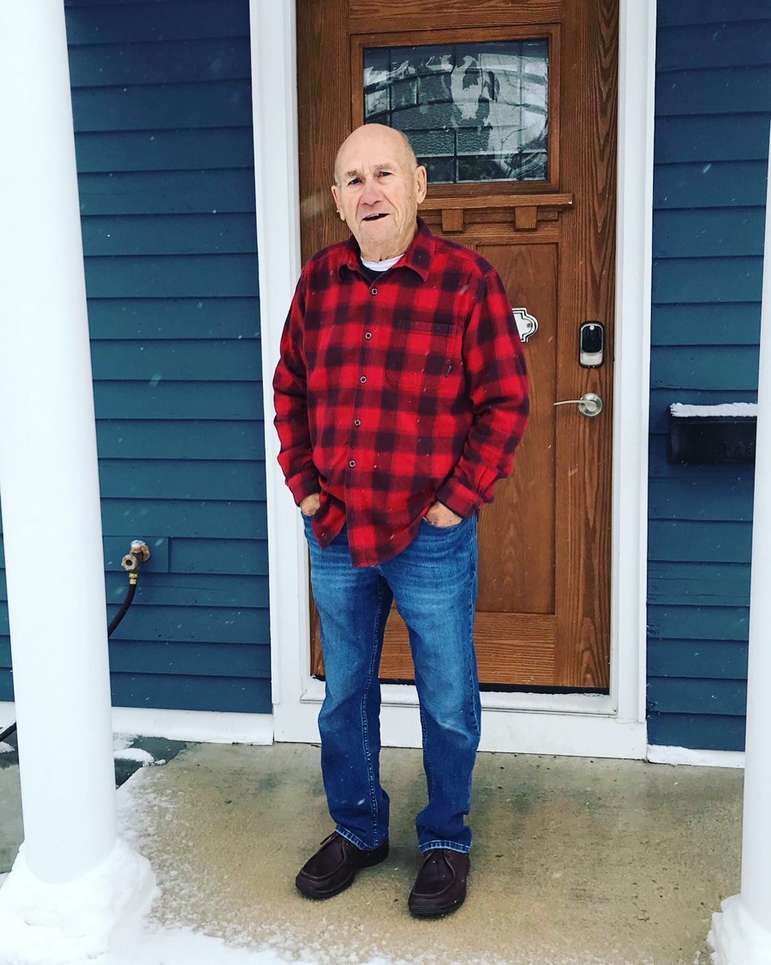 Grandpa Leifheit crushing the winter aesthetic during a recent trip to The Nook on Third! His trip favorites: 1. The Hot-tub. 2. Generous Galena portion sizes! 
Thanks for visiting! 
#thenookonthird #thenookgalena #galena #galenaillinois #gettogalena