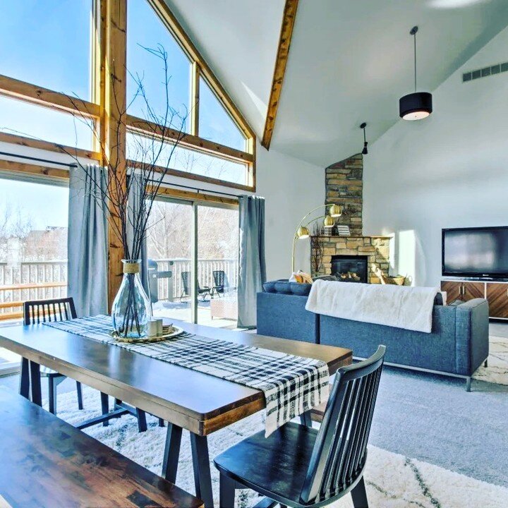 Book your very own winter escape at 'The Craftsman', Galena - our signature 6 bedroom vacation rental home located in an area of outstanding natural beauty. #galenaillinois #gettogalena #galenavacationrental #vrbo #airbnb