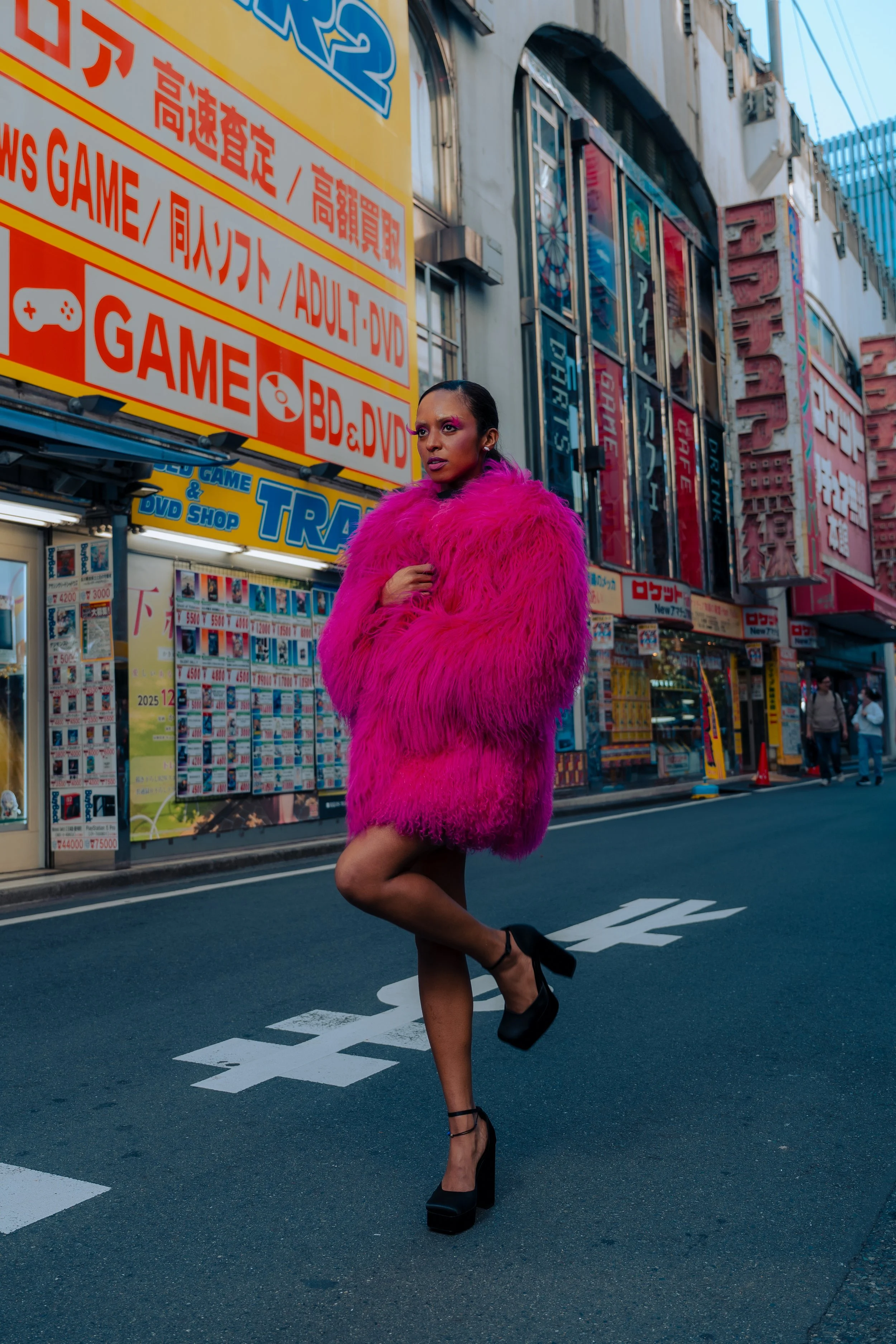 editorial-photoshoot-for-santiago-artemis-tokyo.jpg