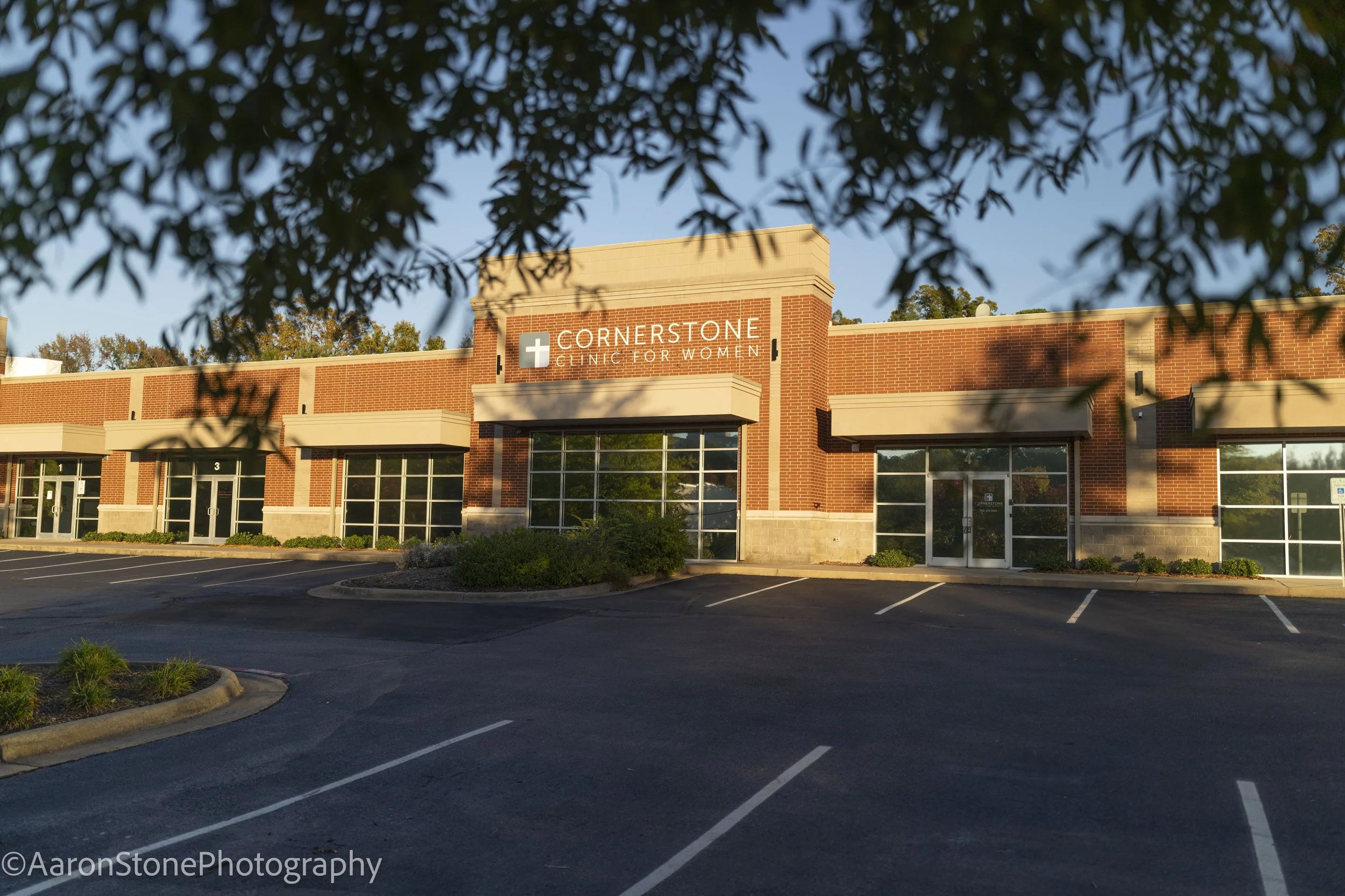 CORNERSTONE_60.jpg