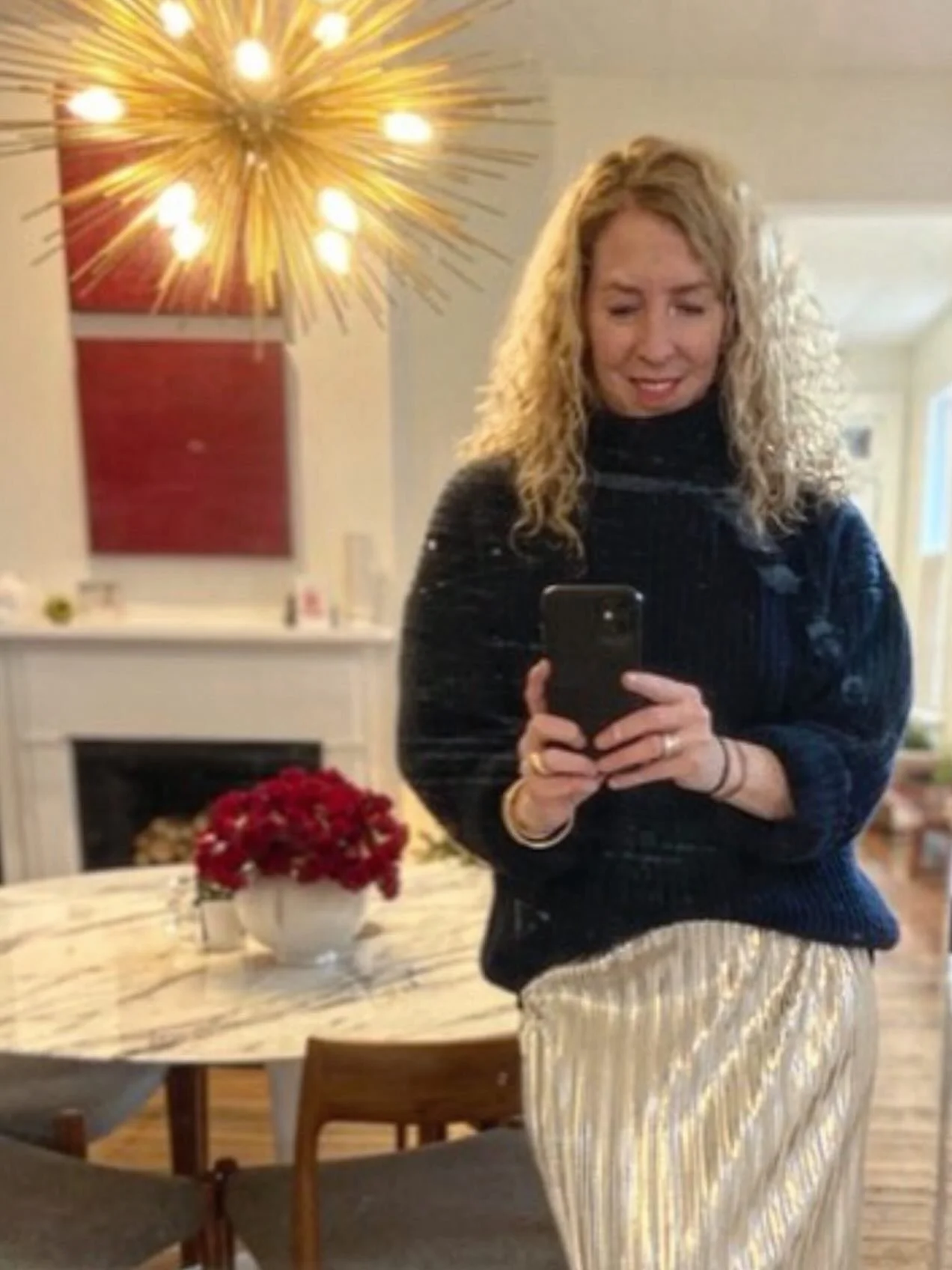 Hamlet Street felt like me, if I was a house.

Light-filled and a *little* dramatic. Filled with art and books. Creaky floors. Fat green plants in terra cotta pots.

I love this house and this community. 

I closed the door for the last time today. A