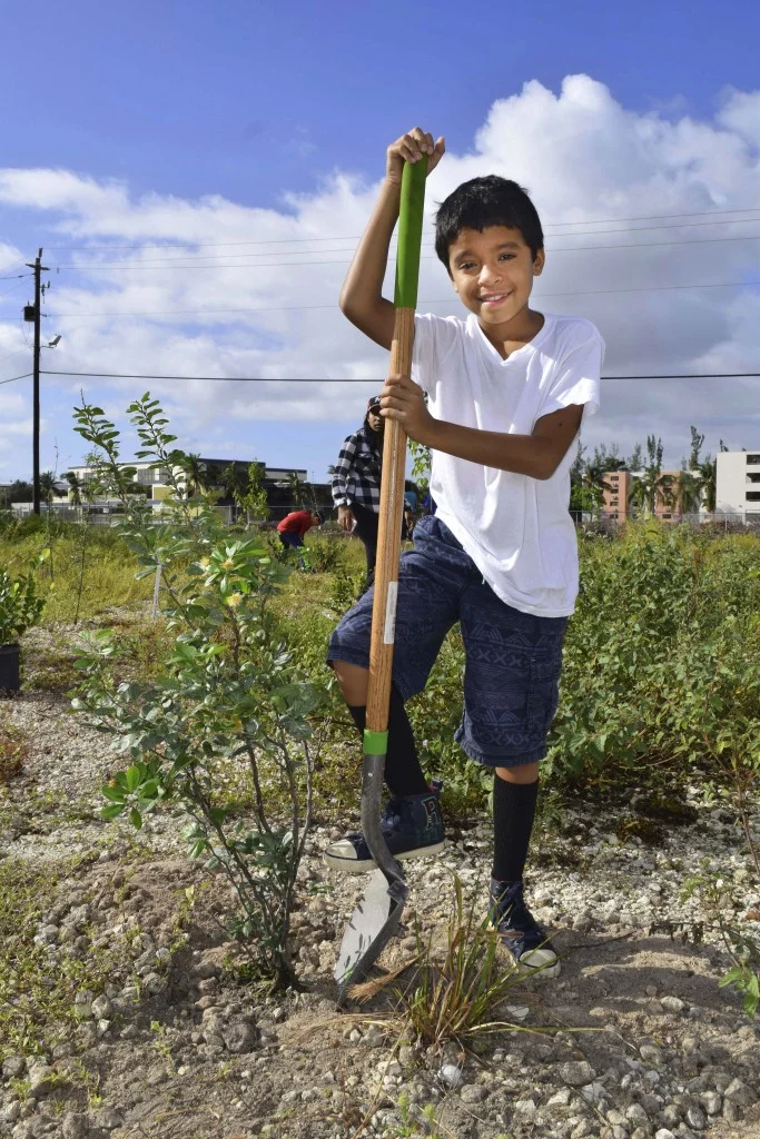 boy-with-shovel_1-683x1024.jpg