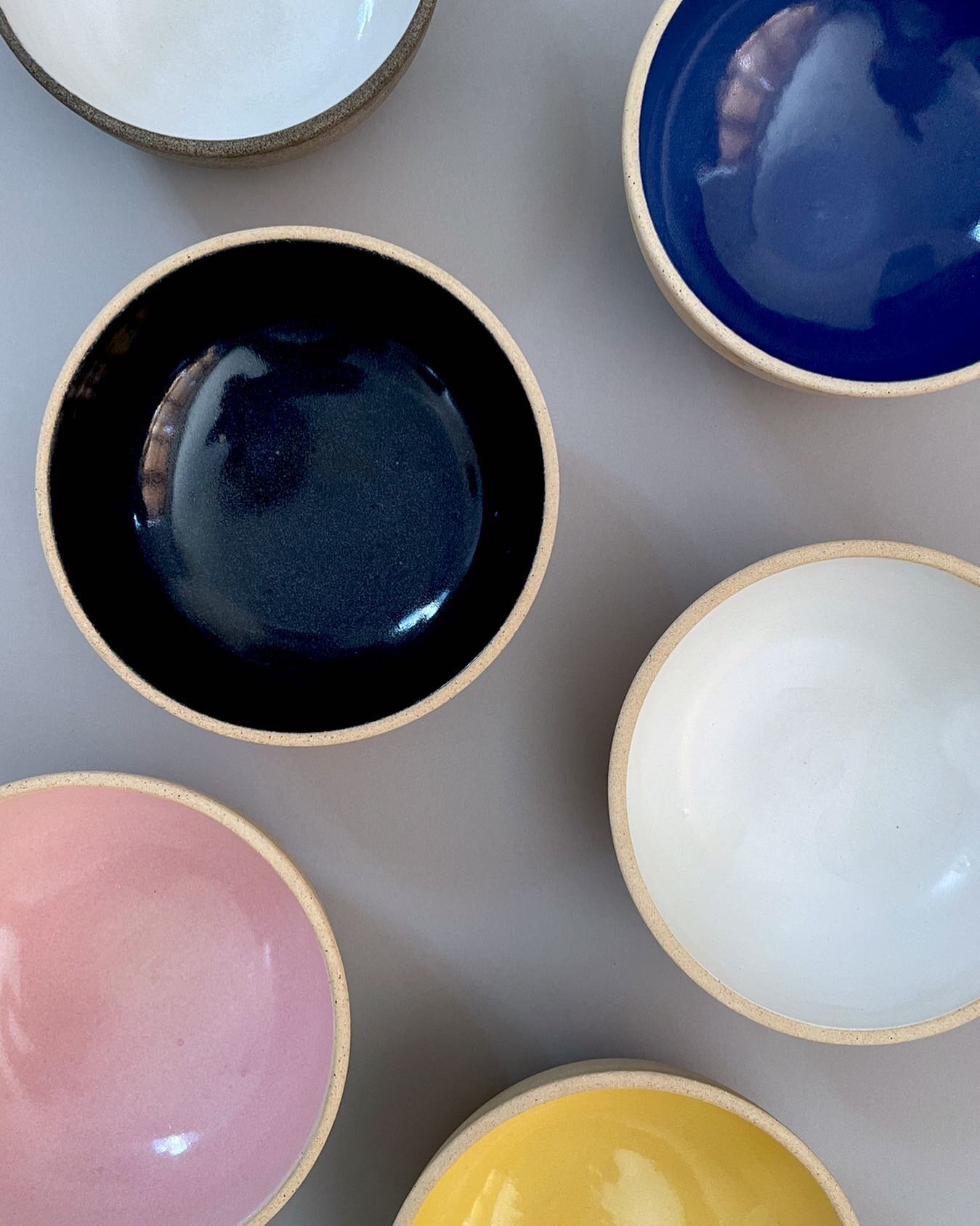 Bowls for ice-cream on days like this 🥵
.
.
.
#ihavethisthingwithceramics #loveceramic #ceramic #keramic #ceramicdesign
#clay #contemporaryceramics #modernceramics #handmadeceramics #wheelthrown #handthrown #keramic
#handcrafted #stoneware #londonce