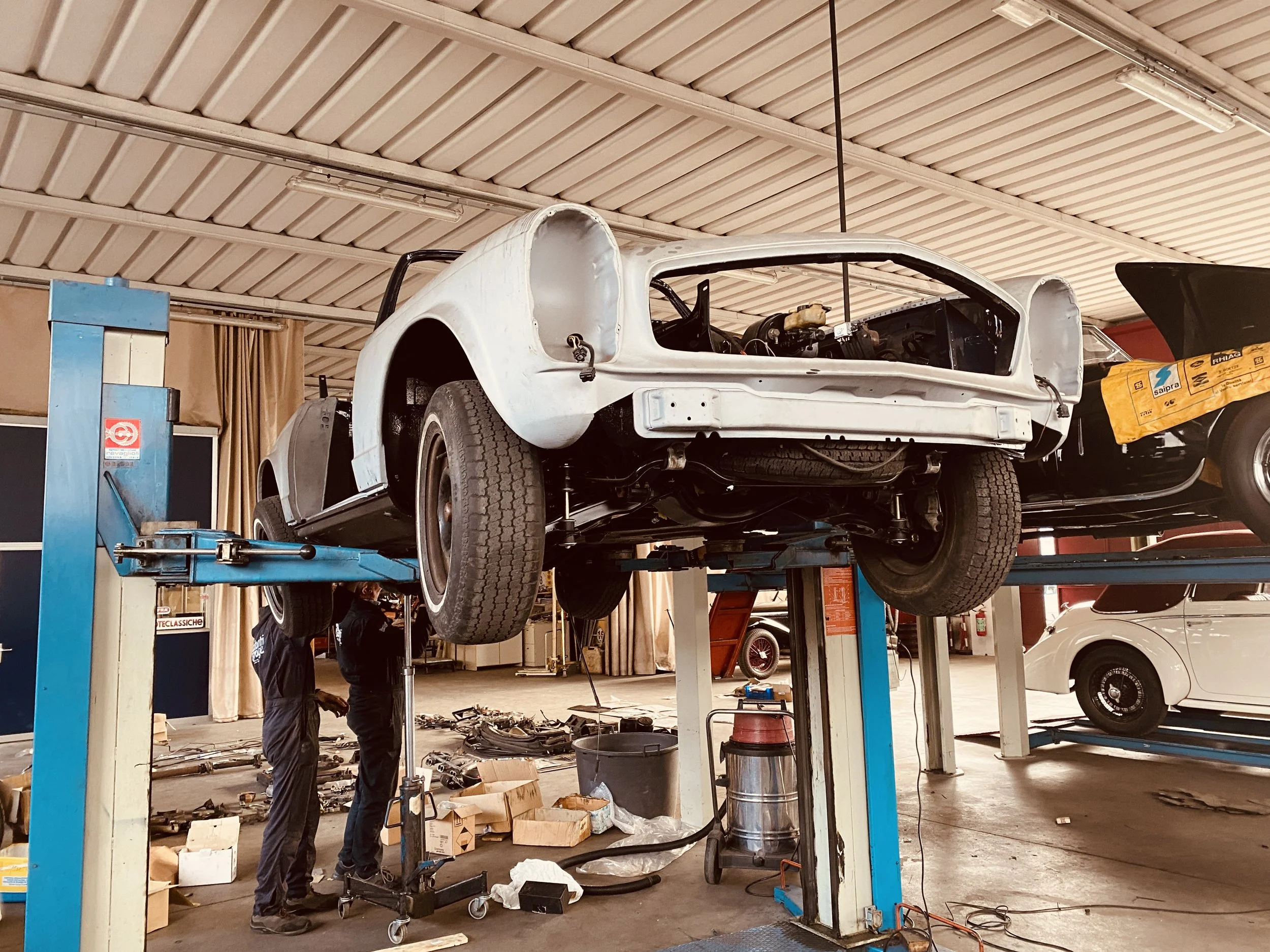 Ricomponiamo Mercedes SL 280 del 1969