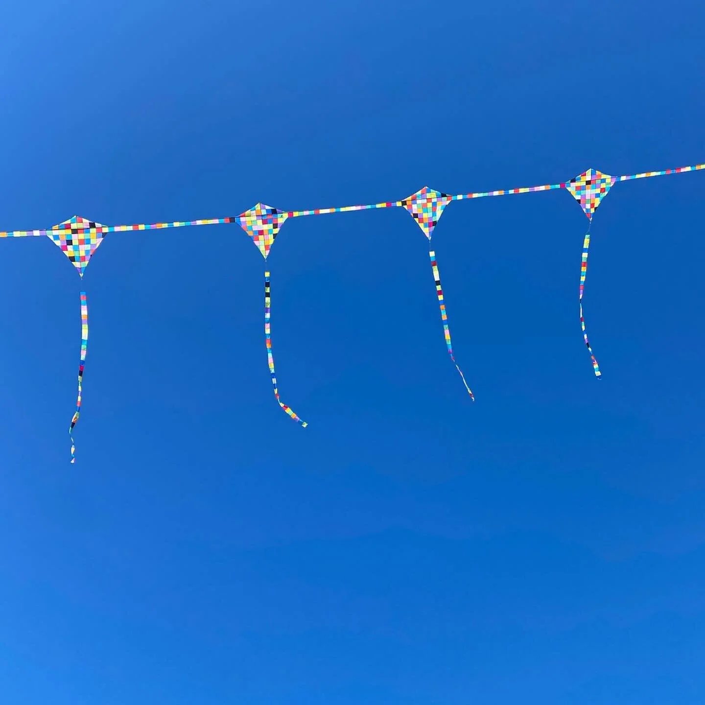 Je continue mon petit jeu o&ugrave; je dois poster des photos d&eacute;j&agrave; existantes dans ma pellicule dont les couleurs matchent avec le projet pr&eacute;c&eacute;demment pr&eacute;sent&eacute; ! Go !

#photographie #pellicule #colorblock