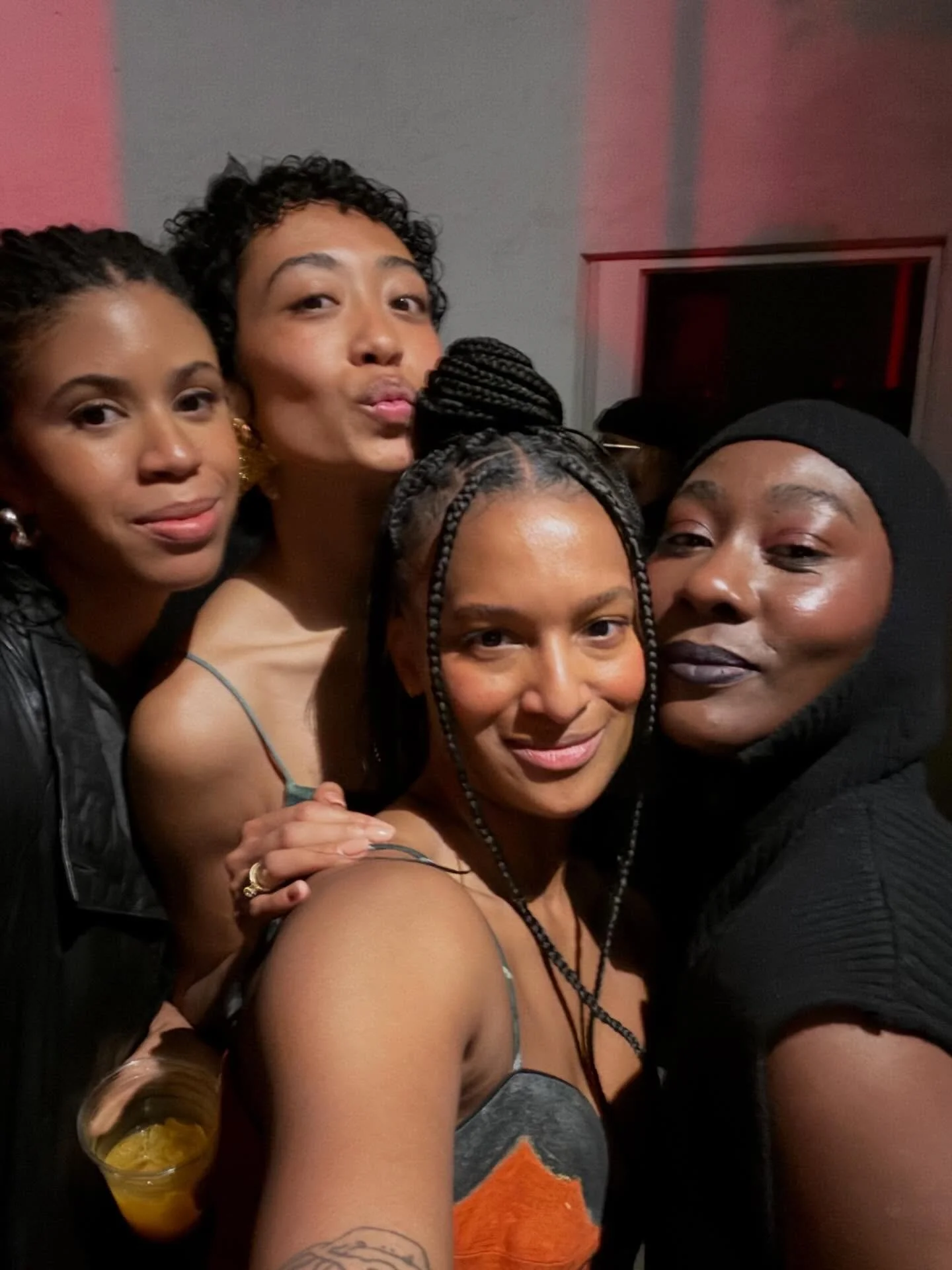 Teacher. Mirror. Respite. All that I have to say has been cascaded on the pages of journals, spoken to God, and shared directly to intended recipients. Exactamente que necesitaba. Gracias por el sexto a&ntilde;o, #CDMX