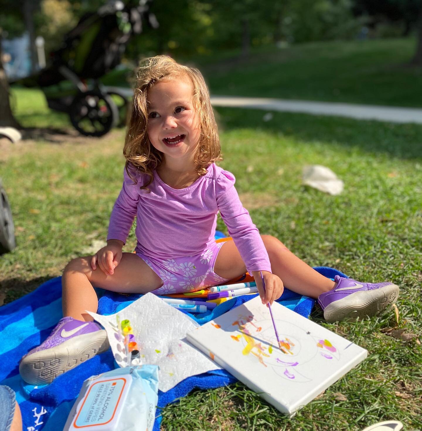 Kids Crafting At Eckhart Park!!