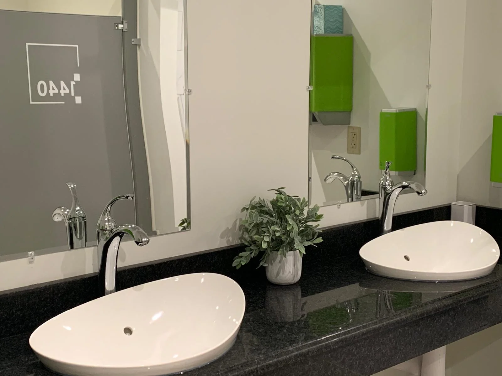 fitness1440_bathroom.jpg