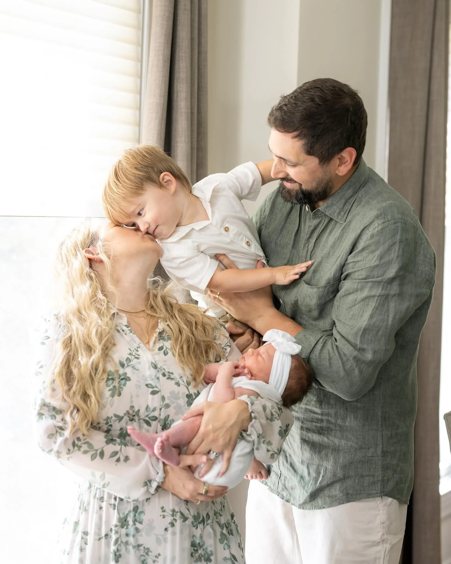 Newborn photos are such an incredible way to freeze moments from this special time in your life. I hope your little ones look back and can just feel the love. 

❤️ 
#tiffaniphotography1 

#darienmoms #dariennewbornphotographer #darienphotographer #in