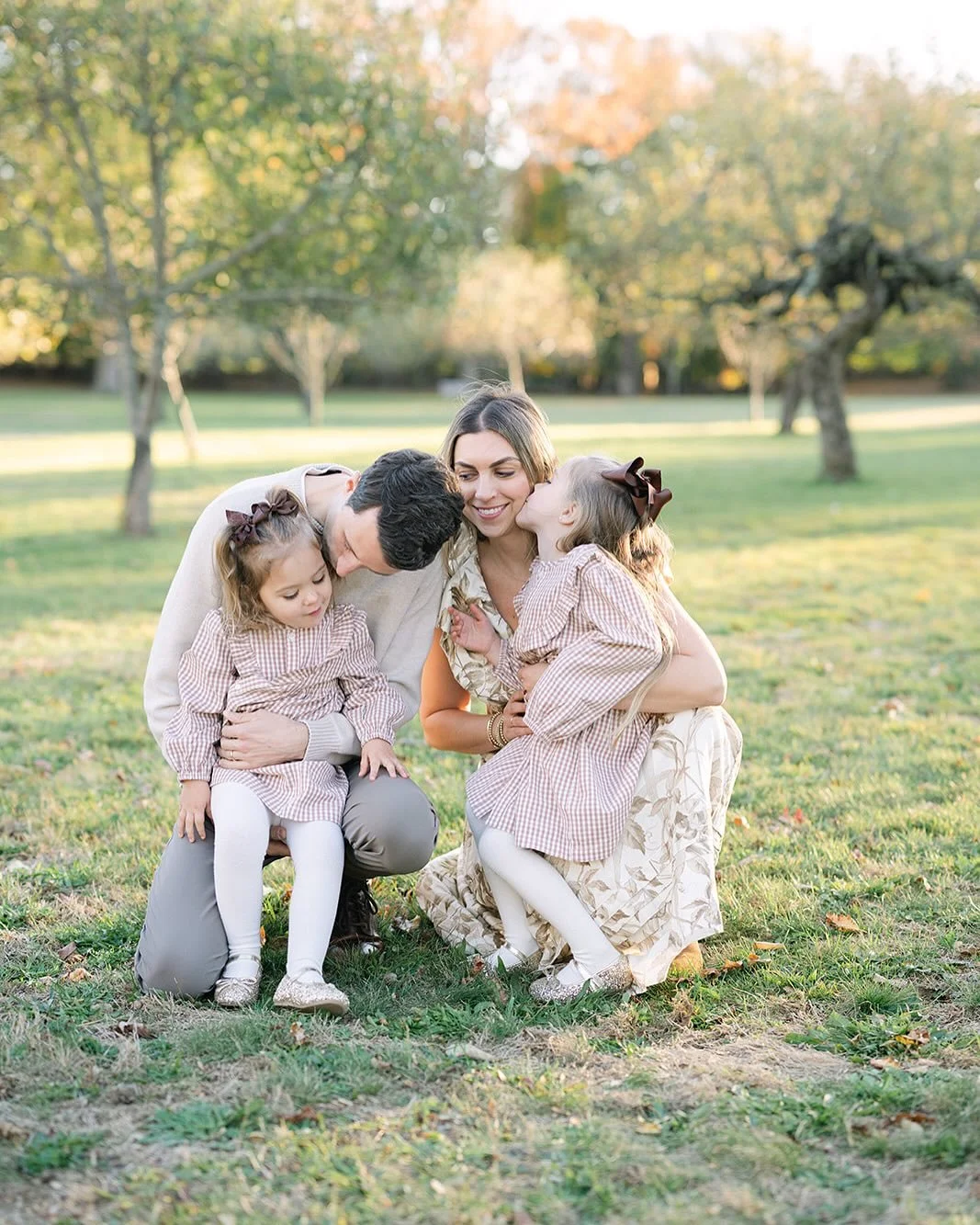 I extended my fall mini sessions this year and was thankful to capture so many sweet families! If you have an extra holiday card this year in would love to see what you made! 🎄 

#darienmoms #darienphotographer #themotherhoodanthology #newcanaanmoms