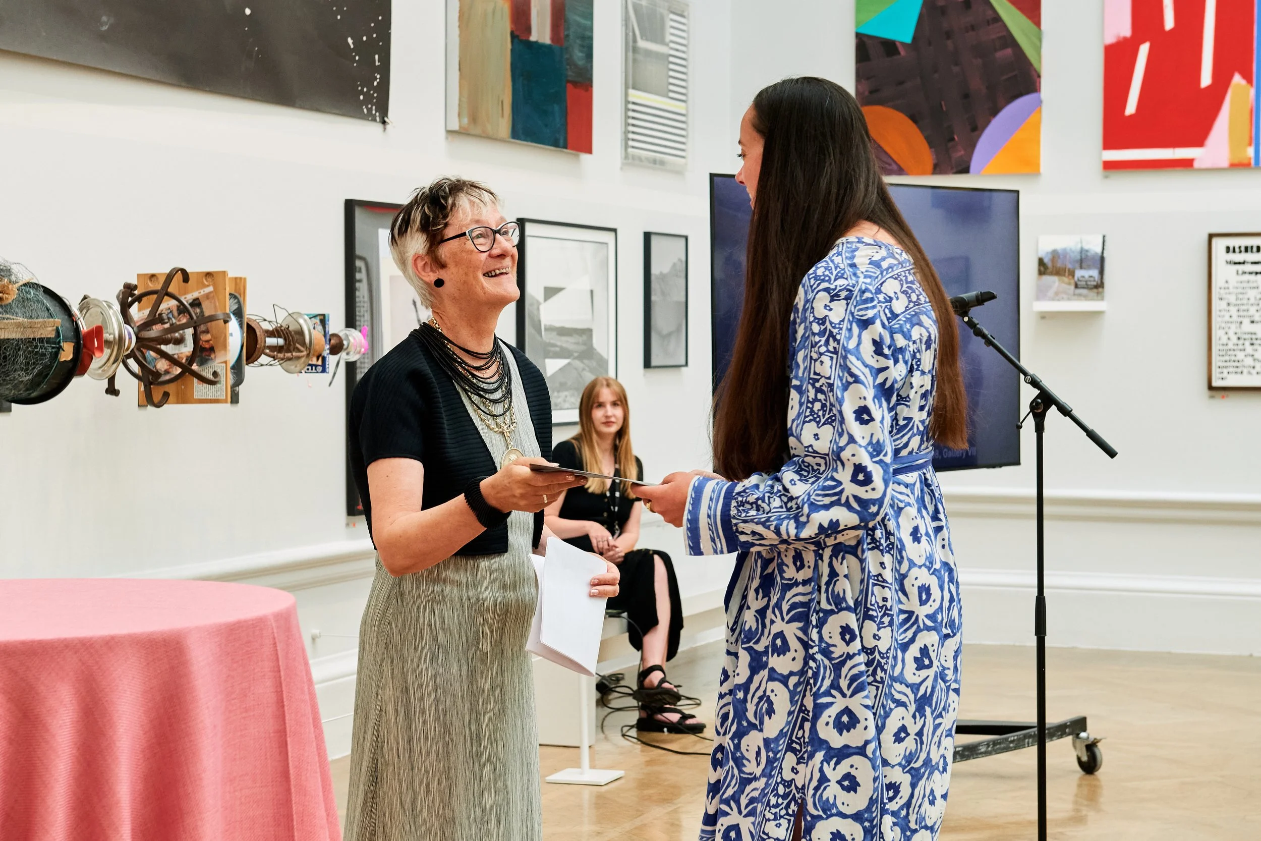 Jemma-Appleby-Receiving-Wollaston-Award-Oliver-Projects-Gallery.jpg