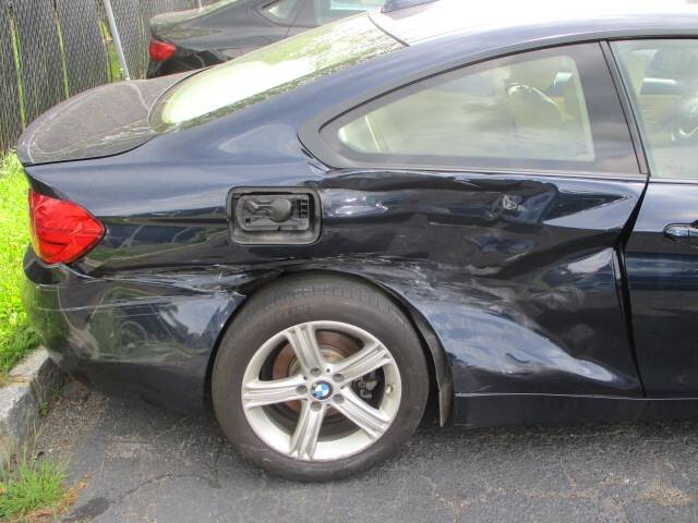 bmw-smashed1-fonzarellis.JPG