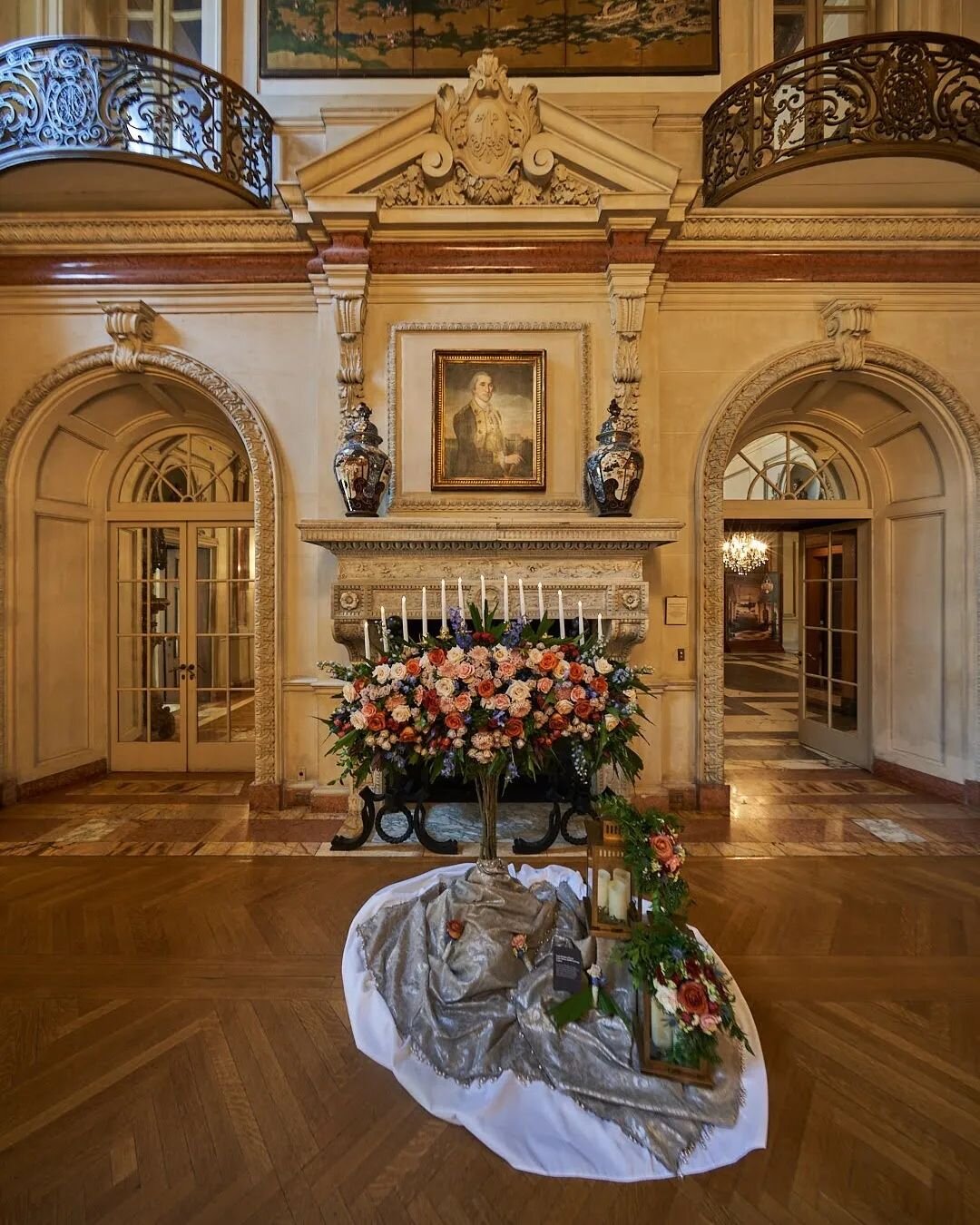 More frames from yesterday's experience in Art in Bloom
&bull;
&bull;
&bull;
#streetmeetdc #streetmeetla #streetmeekok #streetmeetwa #miashooters #abqstreetmeet #walkwithlocals #washingtondc #artinbloomdc #bealpha #voigtlander10mm #voigtlander #sonyp