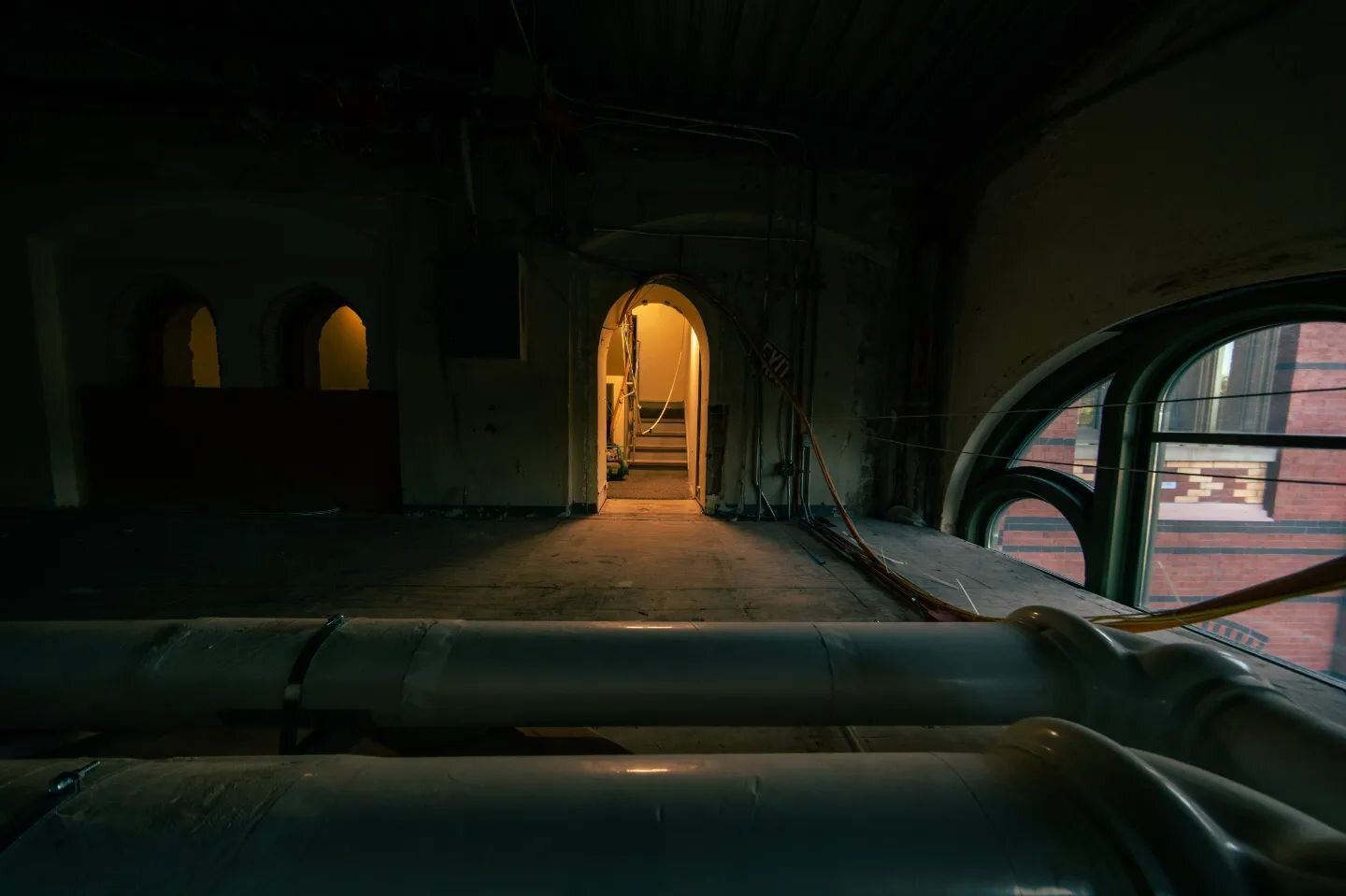 Leave only footprints 👣
&bull;
&bull;
&bull;
#streetmeetdc #streetmeetla #streetmeekok #streetmeetwa #miashooters #abqstreetmeet #walkwithlocals #washingtondc #urbex #bealpha #voigtlander10mm #voigtlander #sonyportraits #visitwashingtondc #acreative