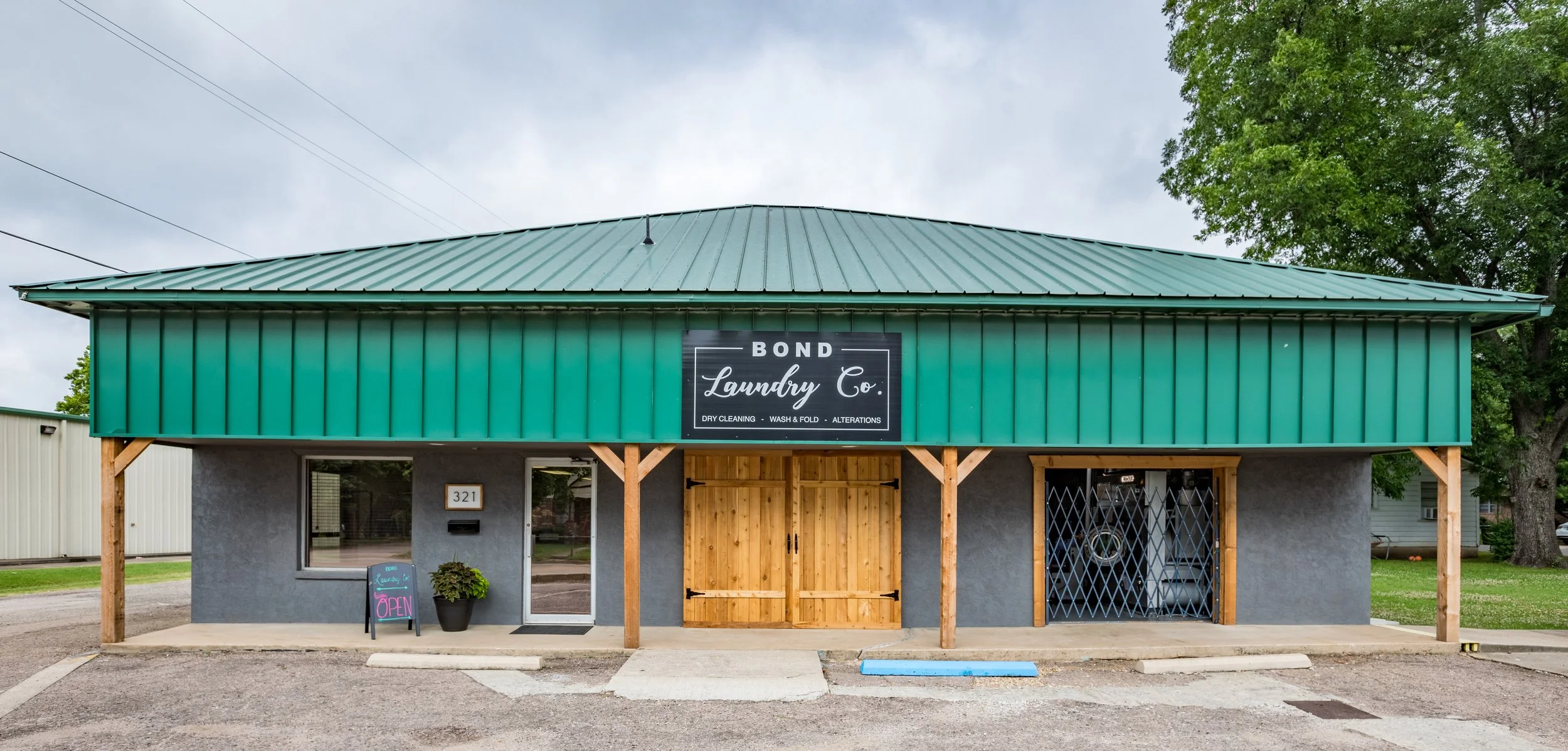321 N Washington, Durant, OK Dry Cleaning Laundry