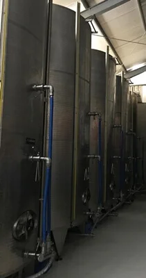 Colive oil stored in steel tanks with nitrogen