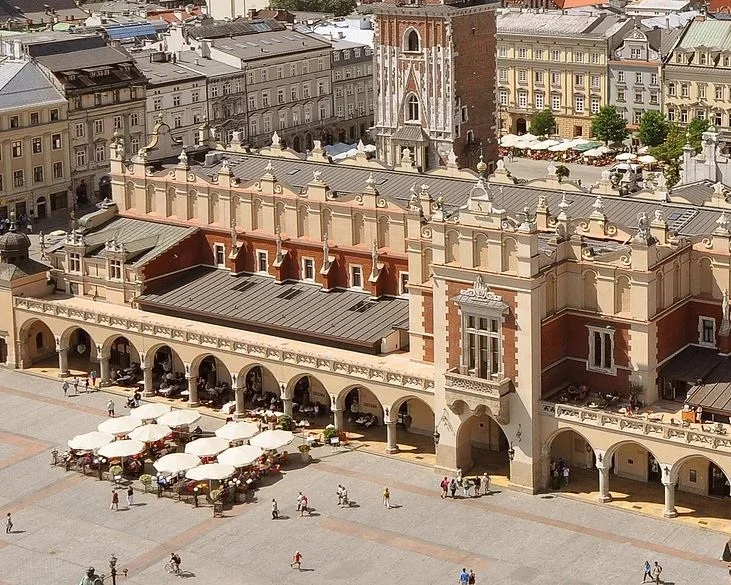 Rynek Glowny and St Mary’s Basilica At the heart of the Old Town is Rynek Glowny, the massive medieval market square that is still the city’s social hub. Soak up the atmosphere and the appealing hodgepodge of architectural styles, from one of the many café terraces around its fringes. On the north-east side is the magnificently over-decorated St Mary’s Basilica, almost 600 years old, with strikingly mismatched brick towers. There’s a trumpet call every hour from one of them, supposedly to commemorate a bugler who was shot through the throat by a Tartar archer in 1241. Inside, no surface has been left unembellished, from the blue ceiling dotted with gold stars to the colourful stained-glass windows, though the Gothic altarpiece is the real showstopper. More information www.bazylika-mariacka.krakow.pl